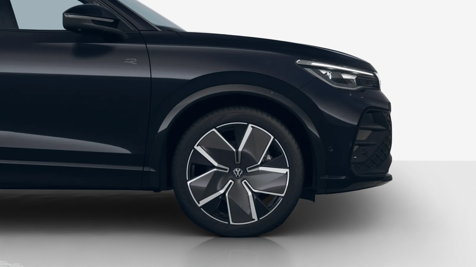 VW Tiguan 2.0 TSI DSG R-Line 4Motion-image-3