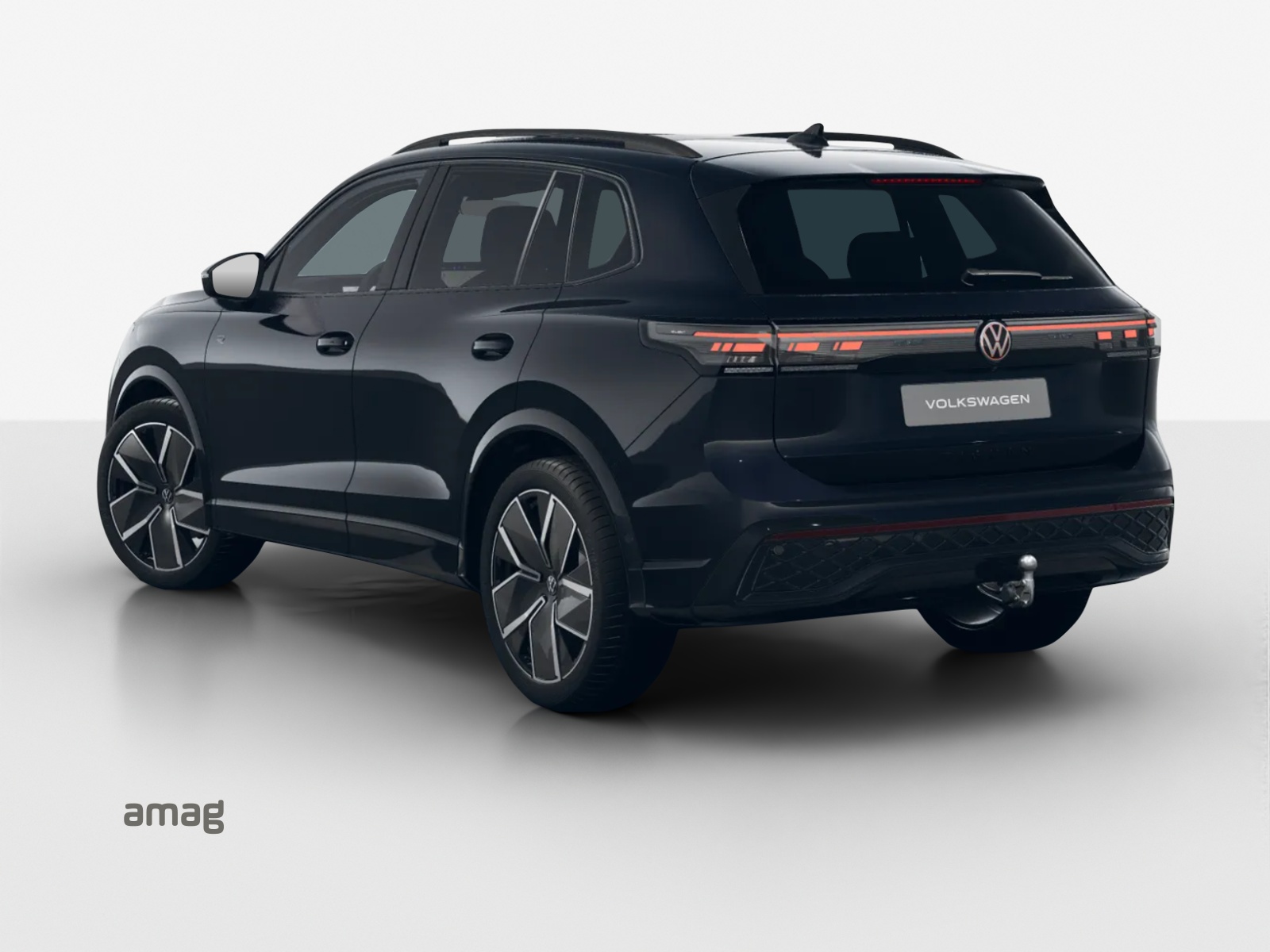 VW Tiguan 2.0 TSI DSG R-Line 4Motion-image-2