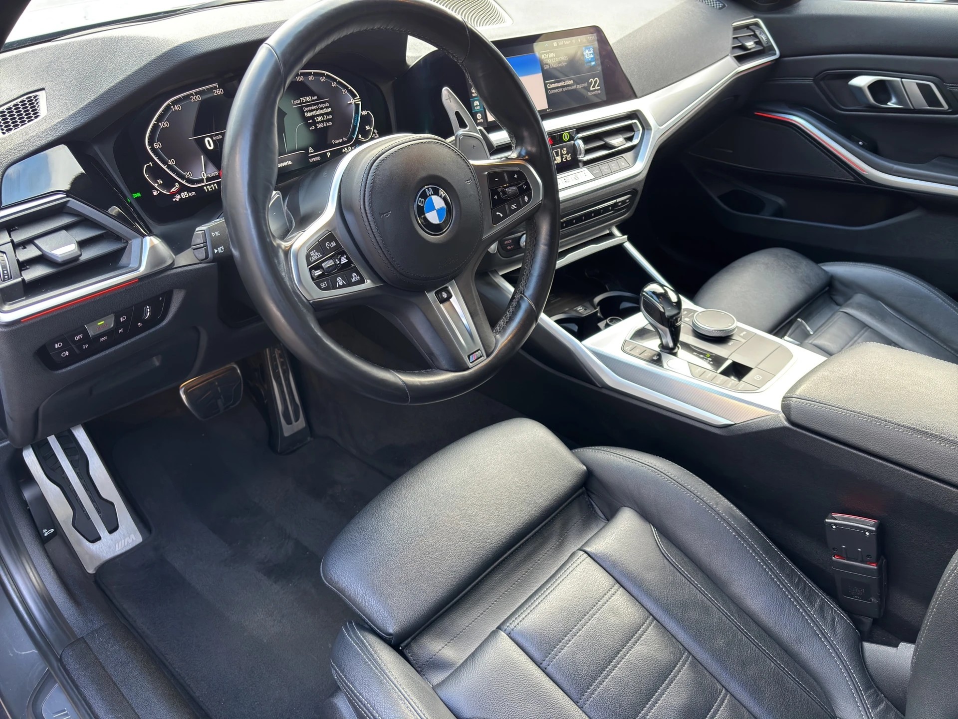 BMW 330e xDrive M Sport Steptronic-image-18