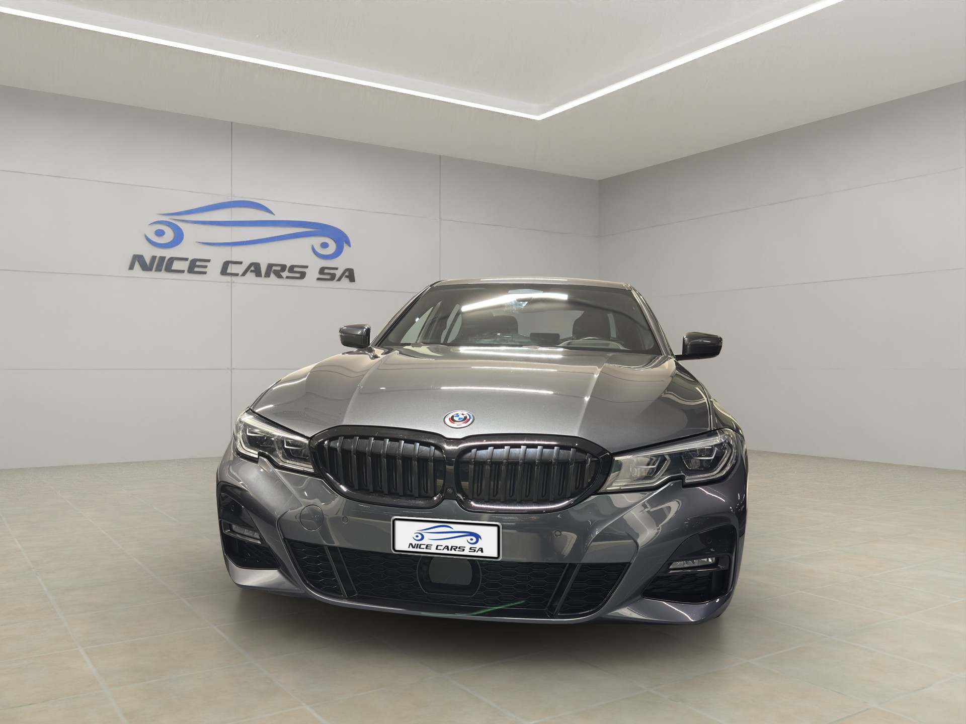 BMW 330e xDrive M Sport Steptronic-image-1