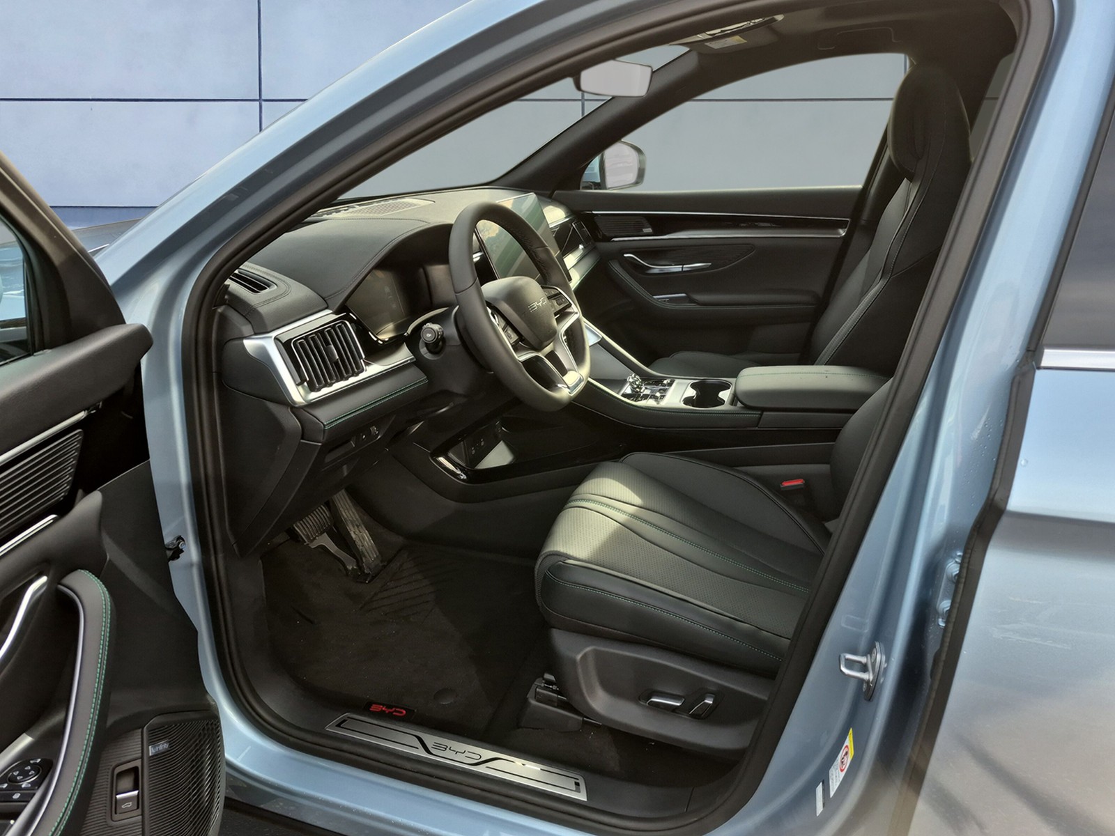 BYD Seal U DM-i Design AWD-image-9