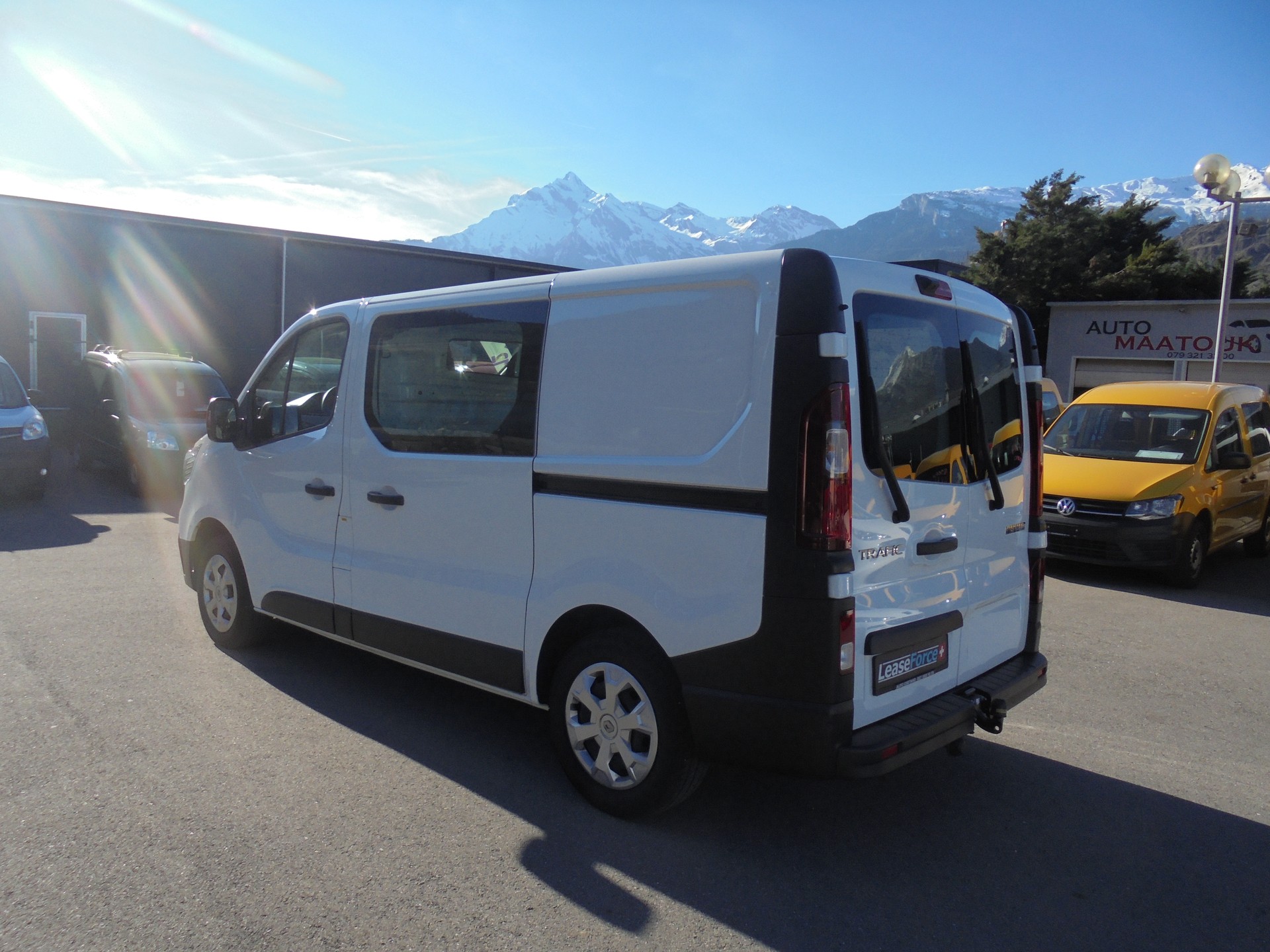 RENAULT Trafic 2.0 Blue dCi 130 Business L1H1 EN-image-4