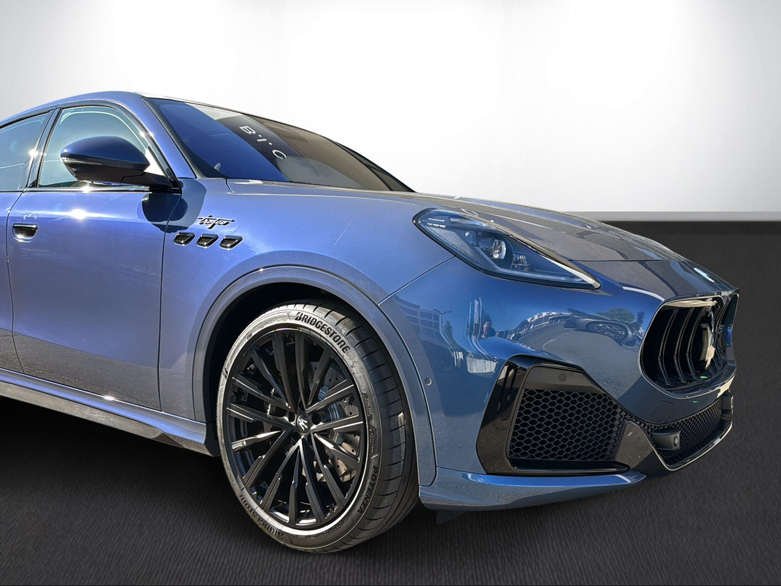 MASERATI GRECALE 3.0 V6 TROFEO MY26 FUORISERIE AZZURRO ASTRO GLOSSY-image-7