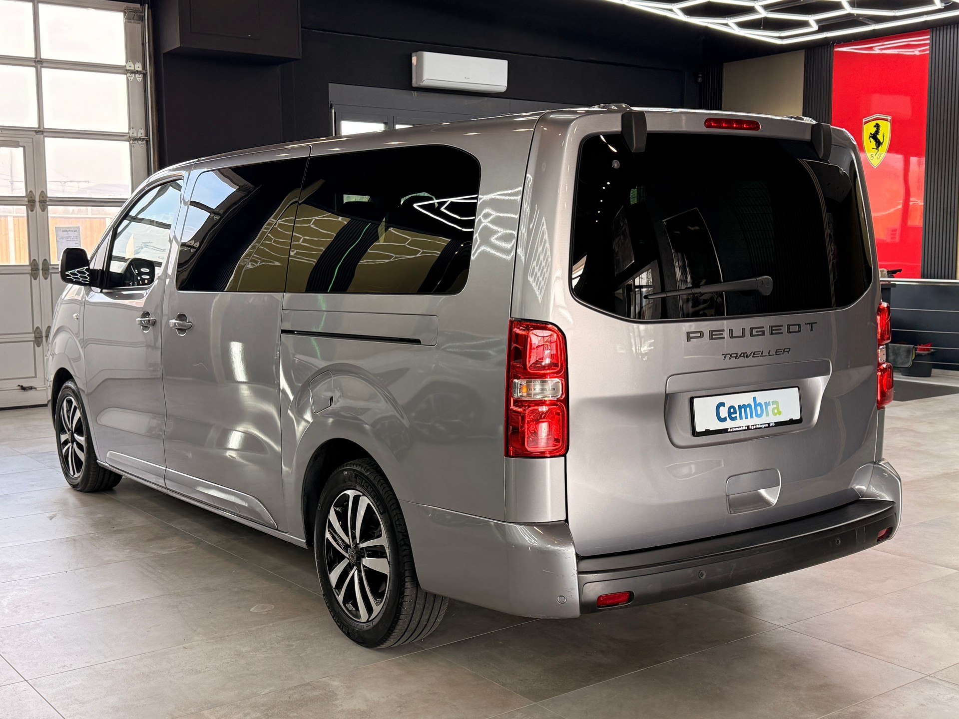 PEUGEOT Traveller 2.0 BlueHDi Business Long EAT8-image-6