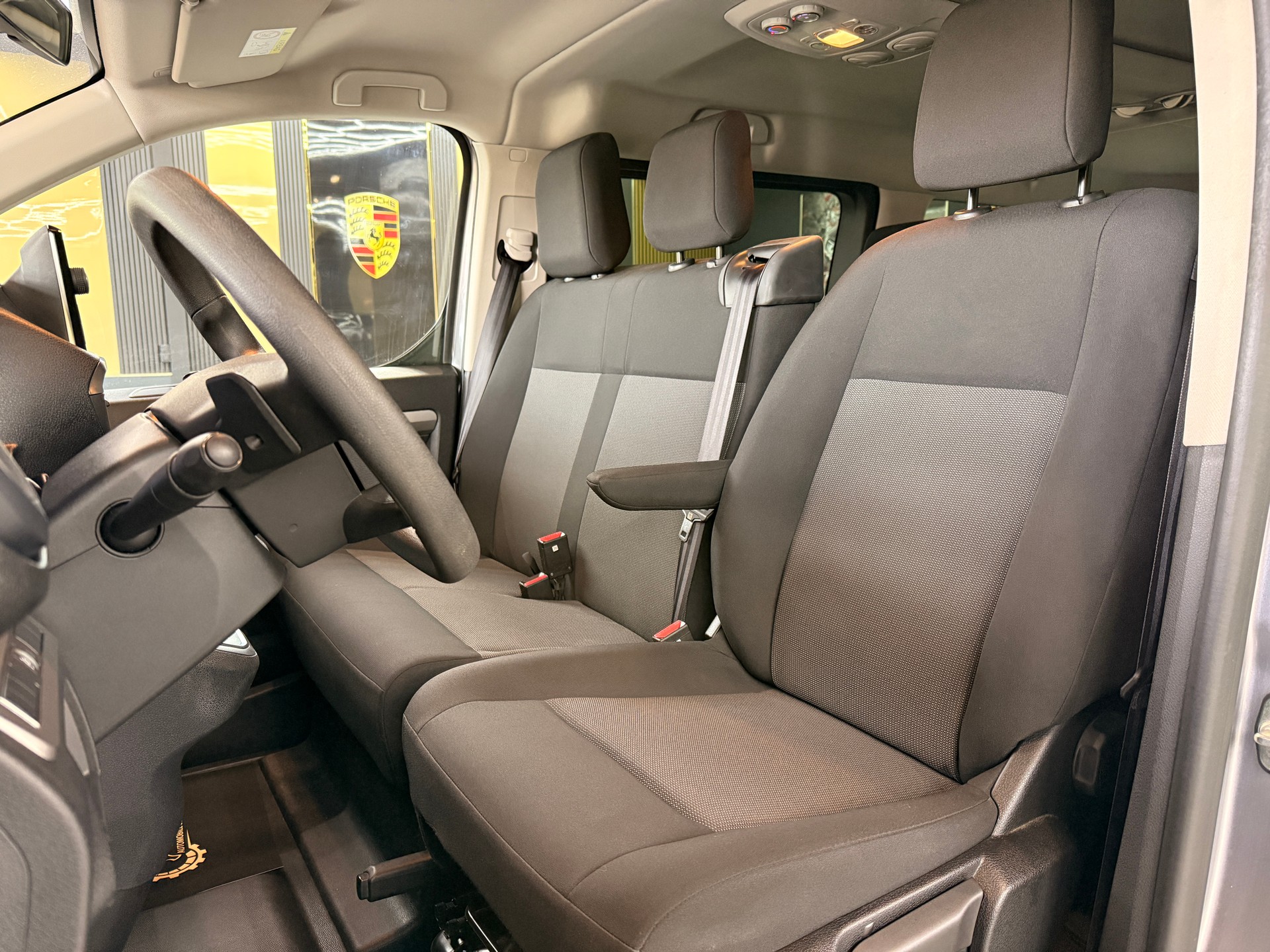 PEUGEOT Traveller 2.0 BlueHDi Business Long EAT8-image-9