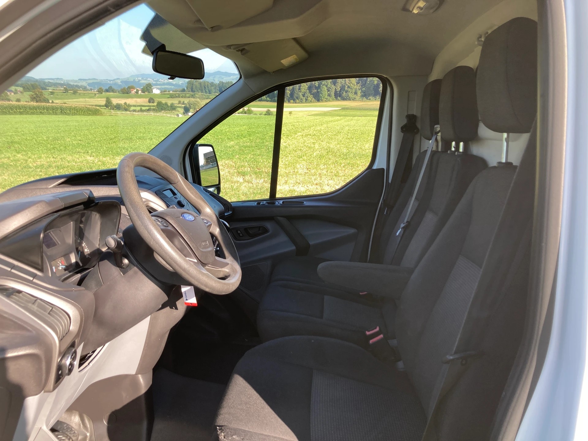 FORD Transit Custom Van 250 L1H1 Ambiente-image-7