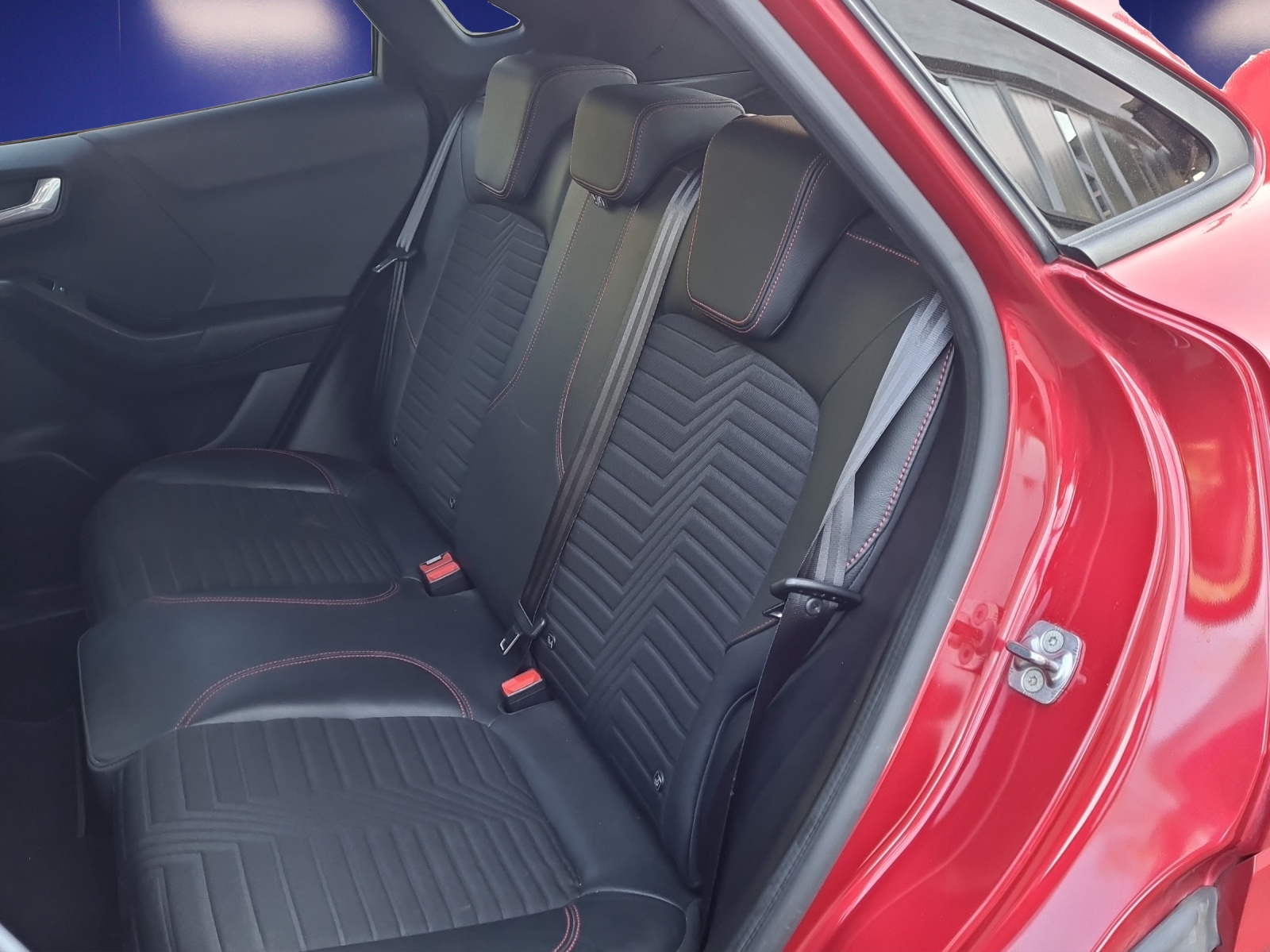 FORD Puma 1.0i EcoBoost Hybrid 125 PS ST-Line X-image-12