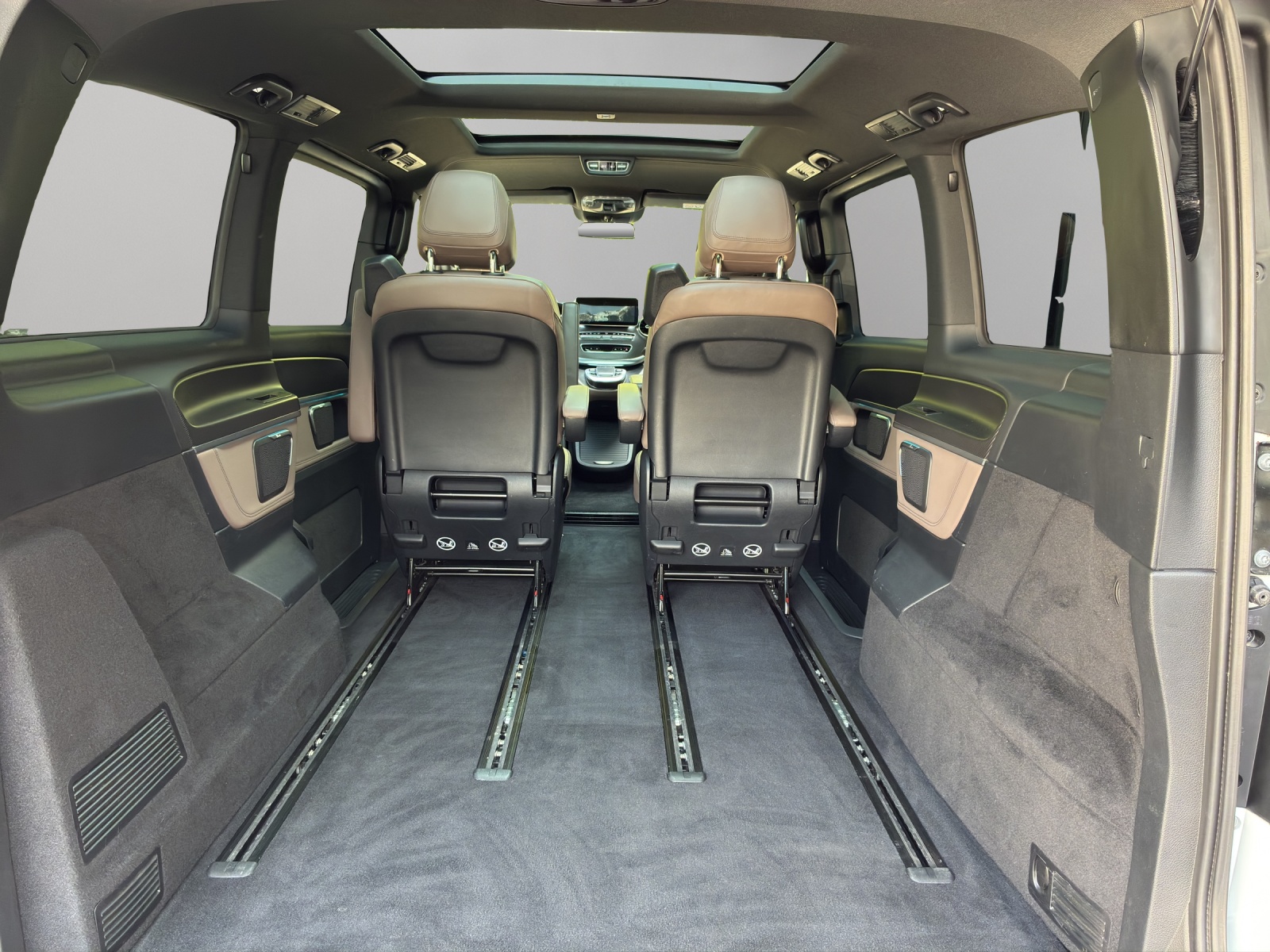 MERCEDES-BENZ V 300 d lang Avantgarde 4Matic 9G-Tronic-image-14