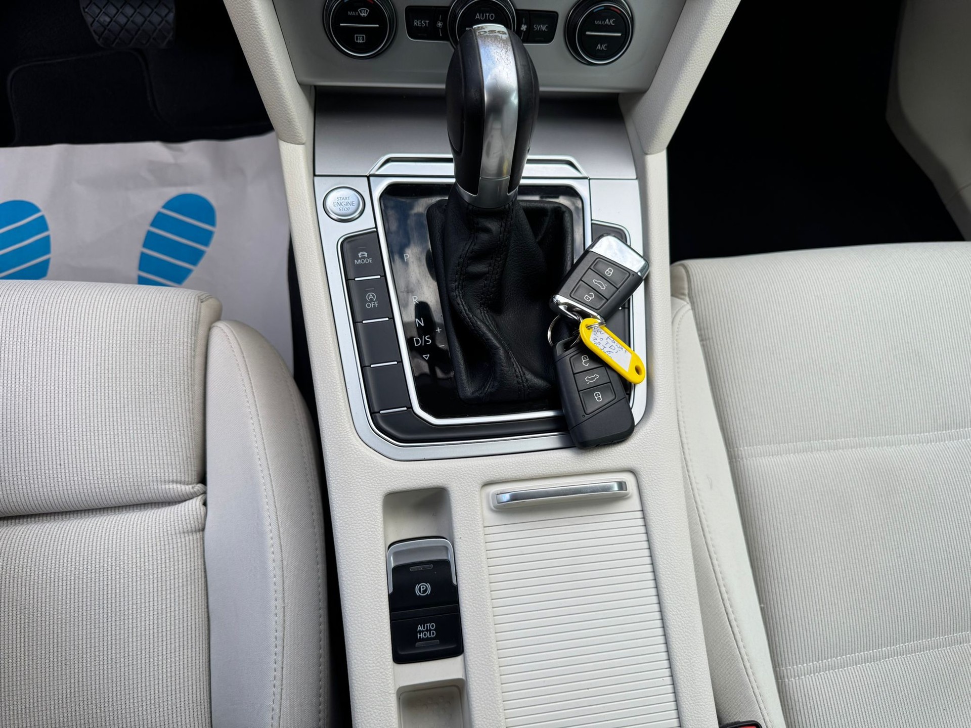 VW Passat Variant 2.0 TDI BMT Highline DSG-image-18