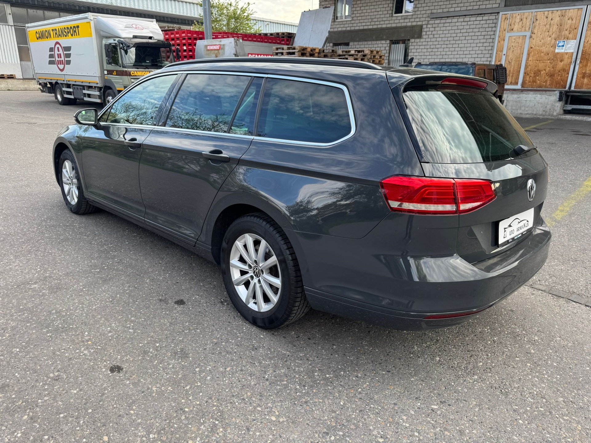 VW Passat Variant 2.0 TDI BMT Highline DSG-image-4