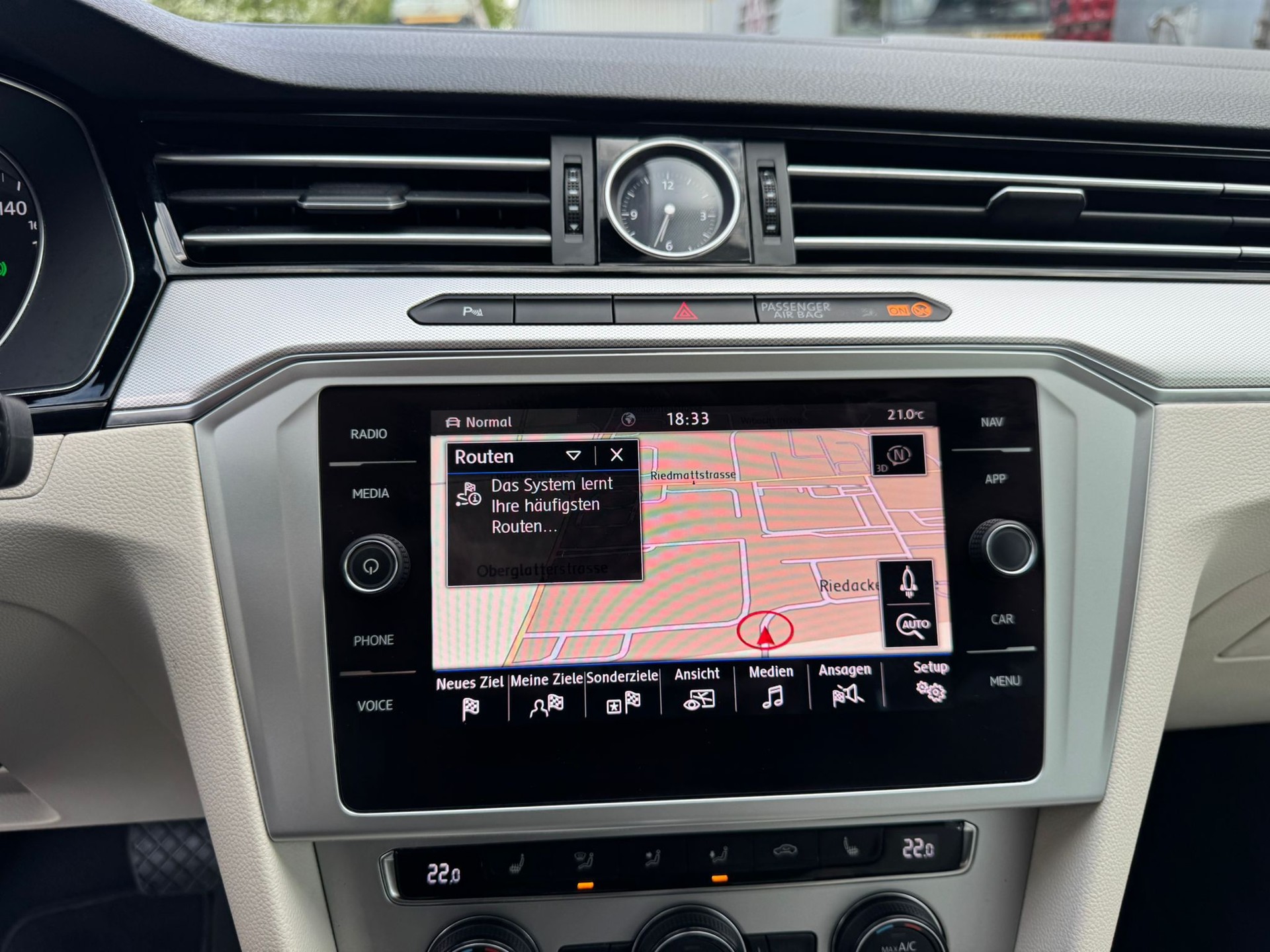 VW Passat Variant 2.0 TDI BMT Highline DSG-image-22
