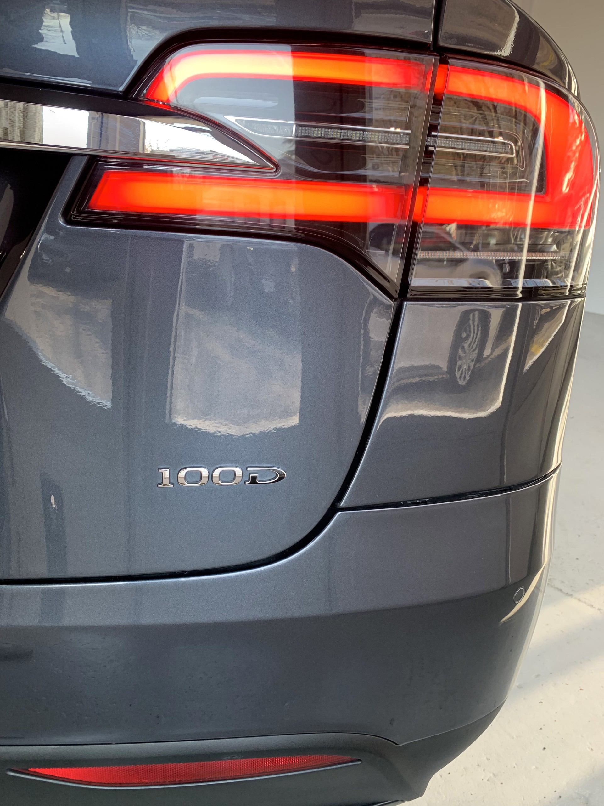 TESLA Model X 100 D-image-12