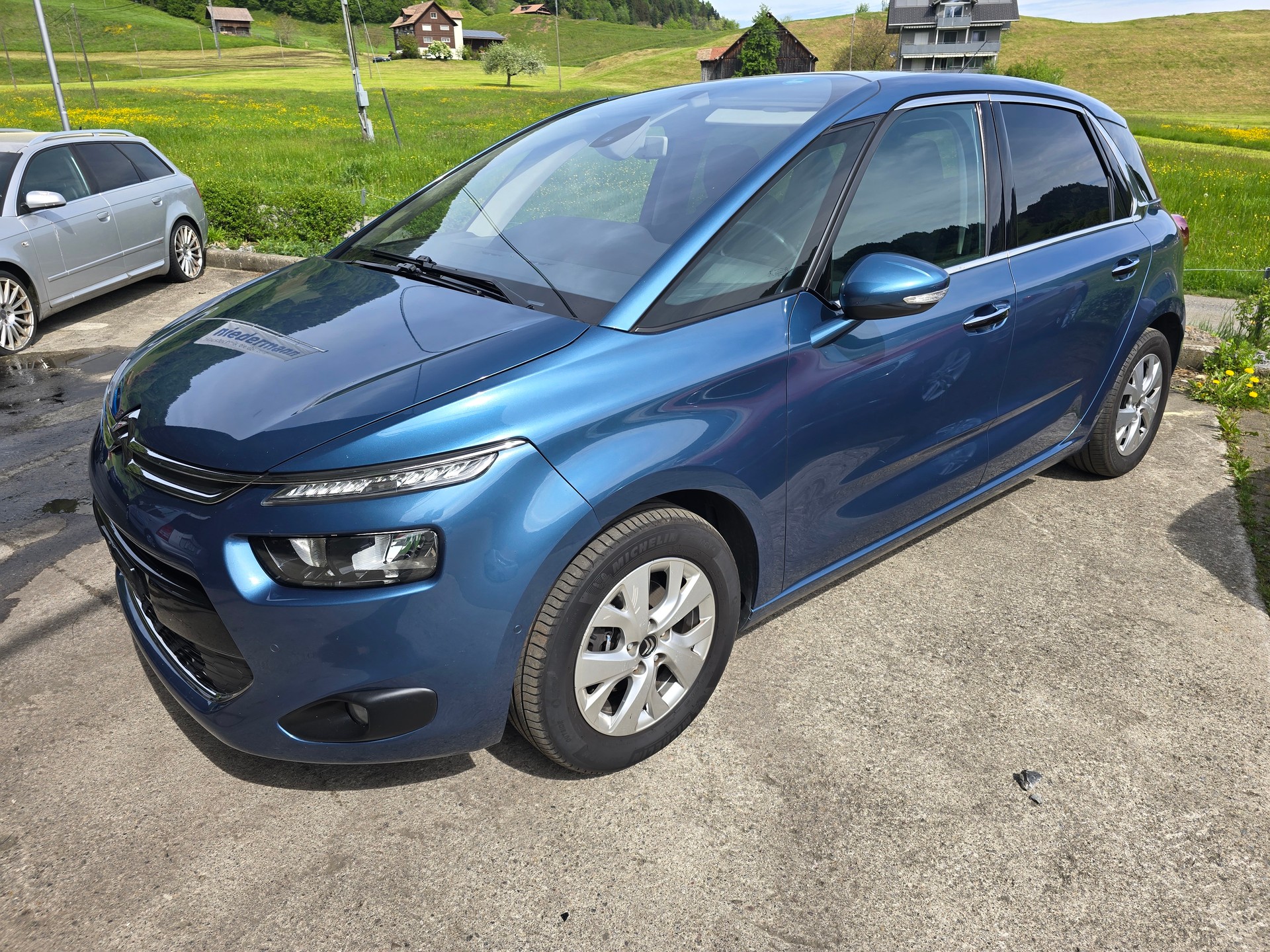 CITROEN C4 Picasso 1.6 BlueHDi Intensive-image-2
