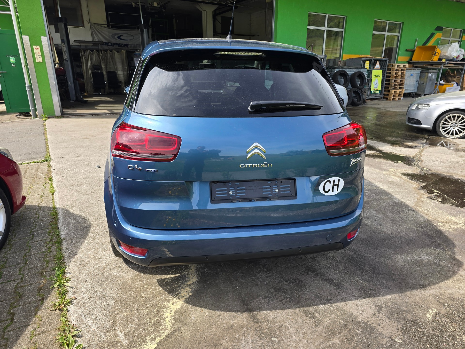 CITROEN C4 Picasso 1.6 BlueHDi Intensive-image-3
