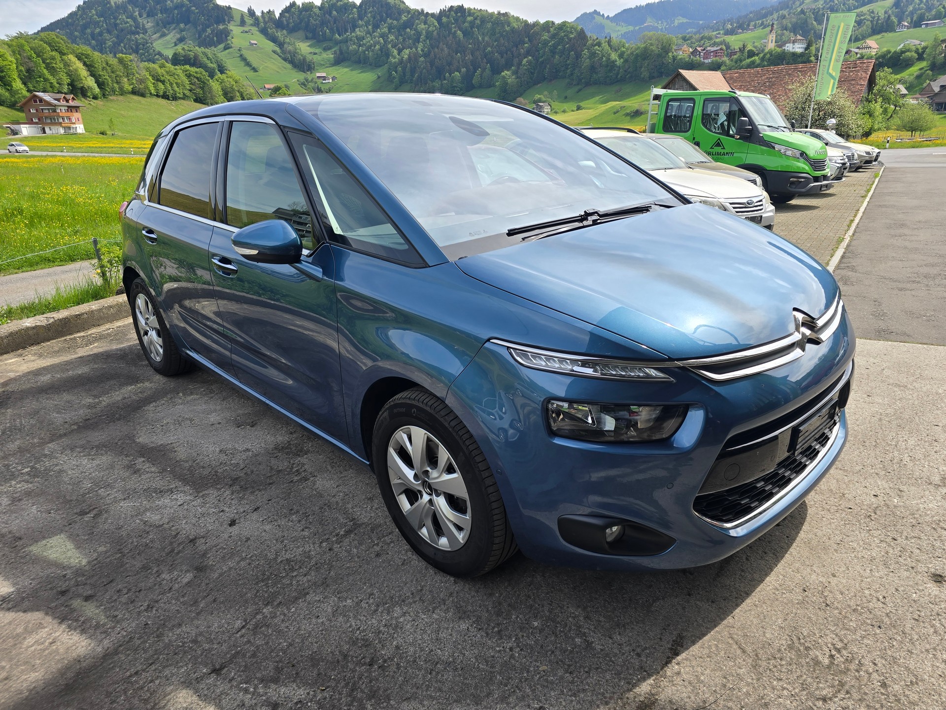 CITROEN C4 Picasso 1.6 BlueHDi Intensive-image-1