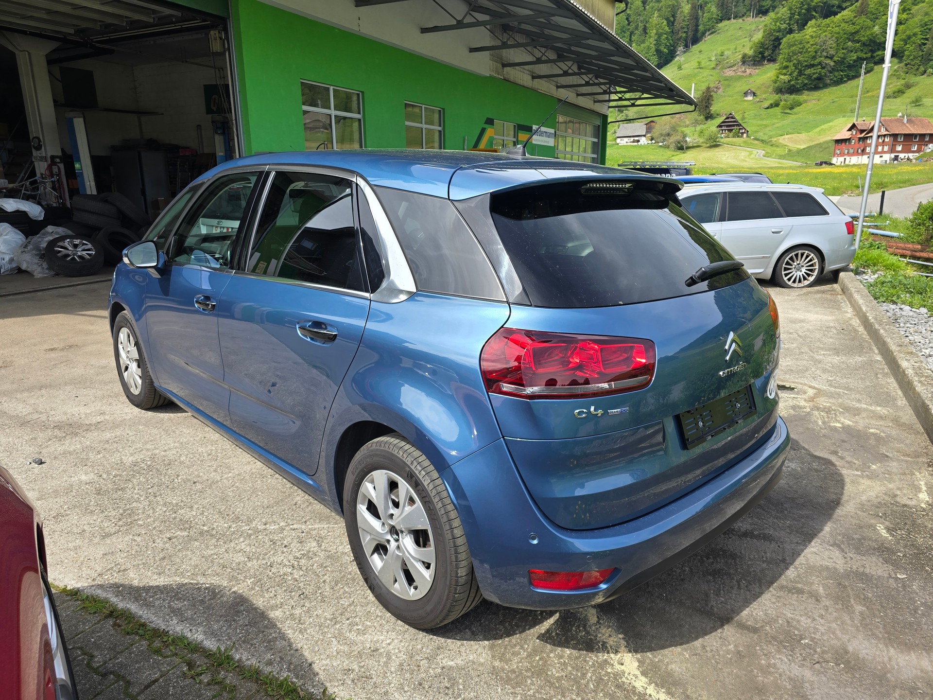 CITROEN C4 Picasso 1.6 BlueHDi Intensive-image-4