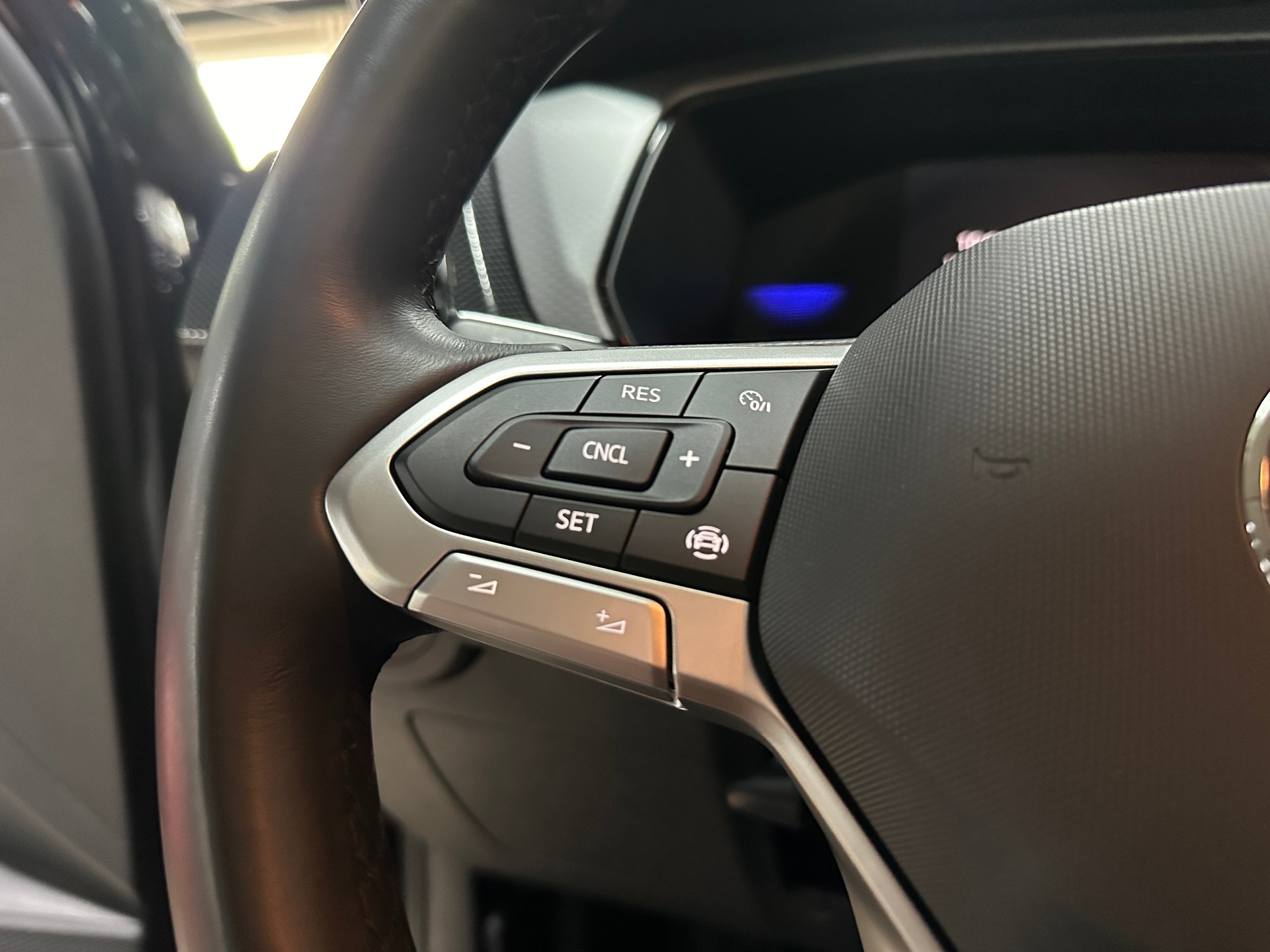 VW T-Cross 1.0 TSI EVO Life DSG-image-23