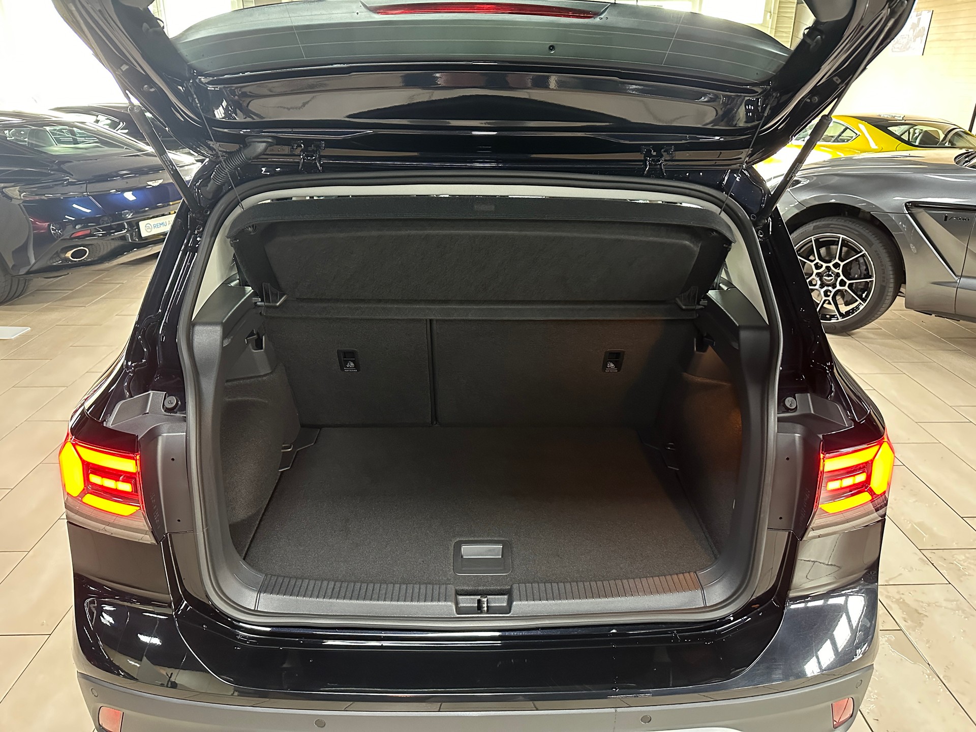VW T-Cross 1.0 TSI EVO Life DSG-image-3