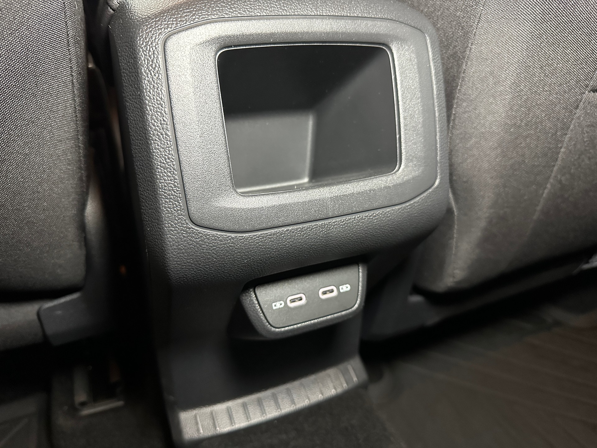 VW T-Cross 1.0 TSI EVO Life DSG-image-17