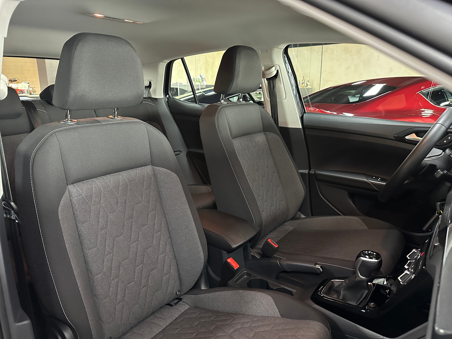 VW T-Cross 1.0 TSI EVO Life DSG-image-15