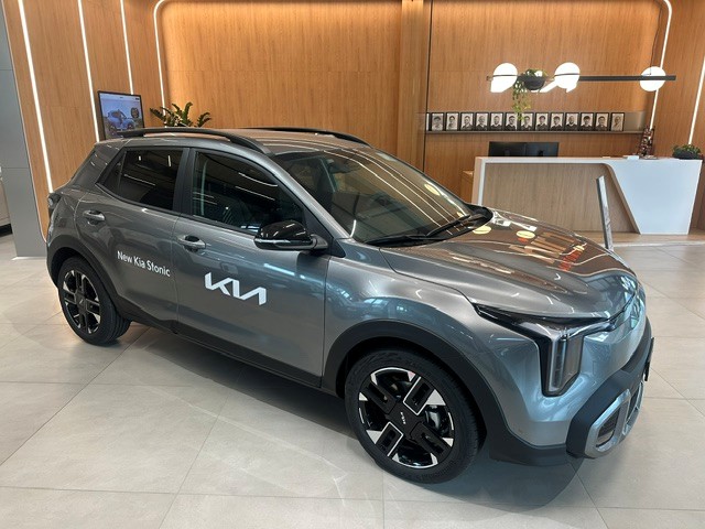 KIA Stonic 1.0 T-GDi MHEV GT-Line-image-2