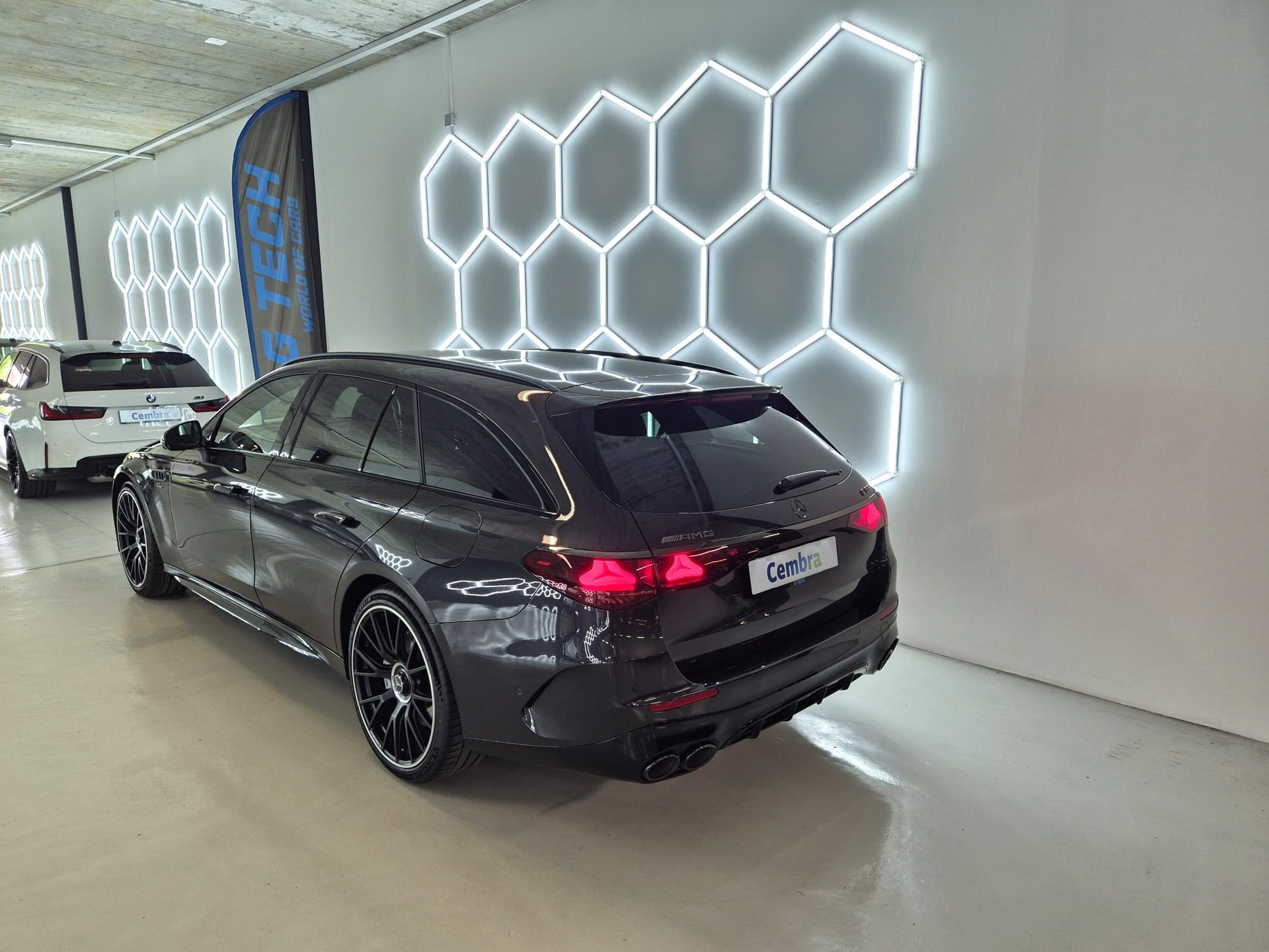 MERCEDES-BENZ E 53 Hybrid T 4Matic+ 9G-Tronic-showroom-element-3
