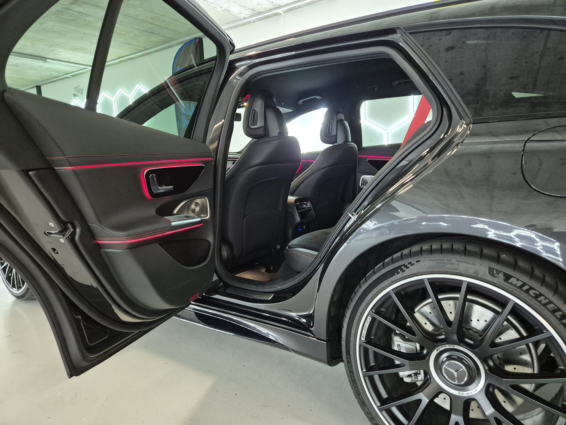 MERCEDES-BENZ E 53 Hybrid T 4Matic+ 9G-Tronic-image-20