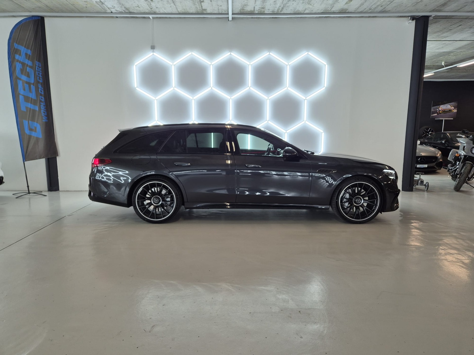 MERCEDES-BENZ E 53 Hybrid T 4Matic+ 9G-Tronic-image-8