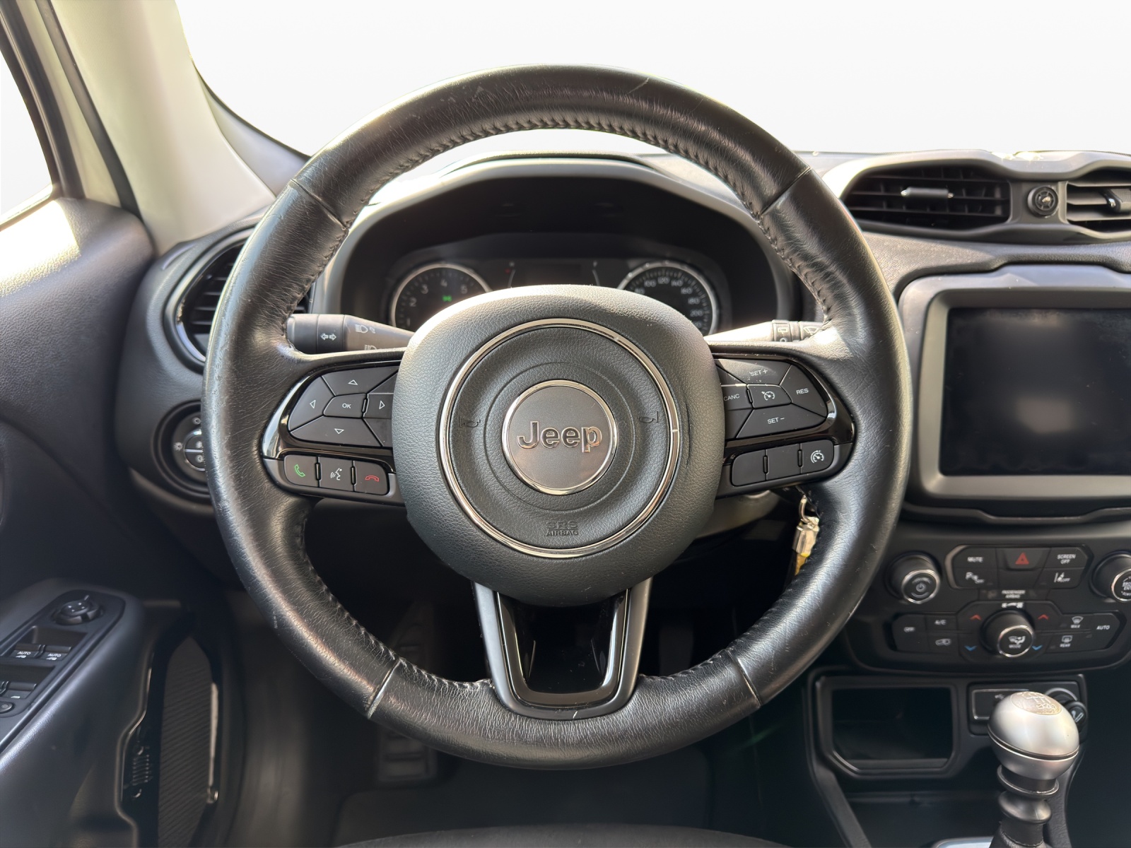 JEEP Renegade 1.0 Turbo Night Eagle-image-10