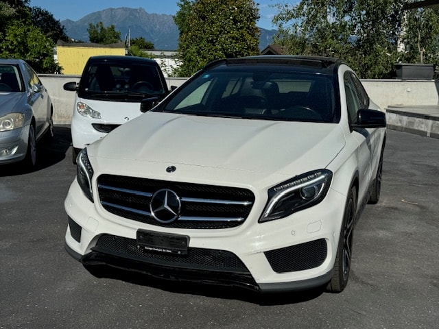 MERCEDES-BENZ GLA 200 AMG Line 7G-DCT-image-1