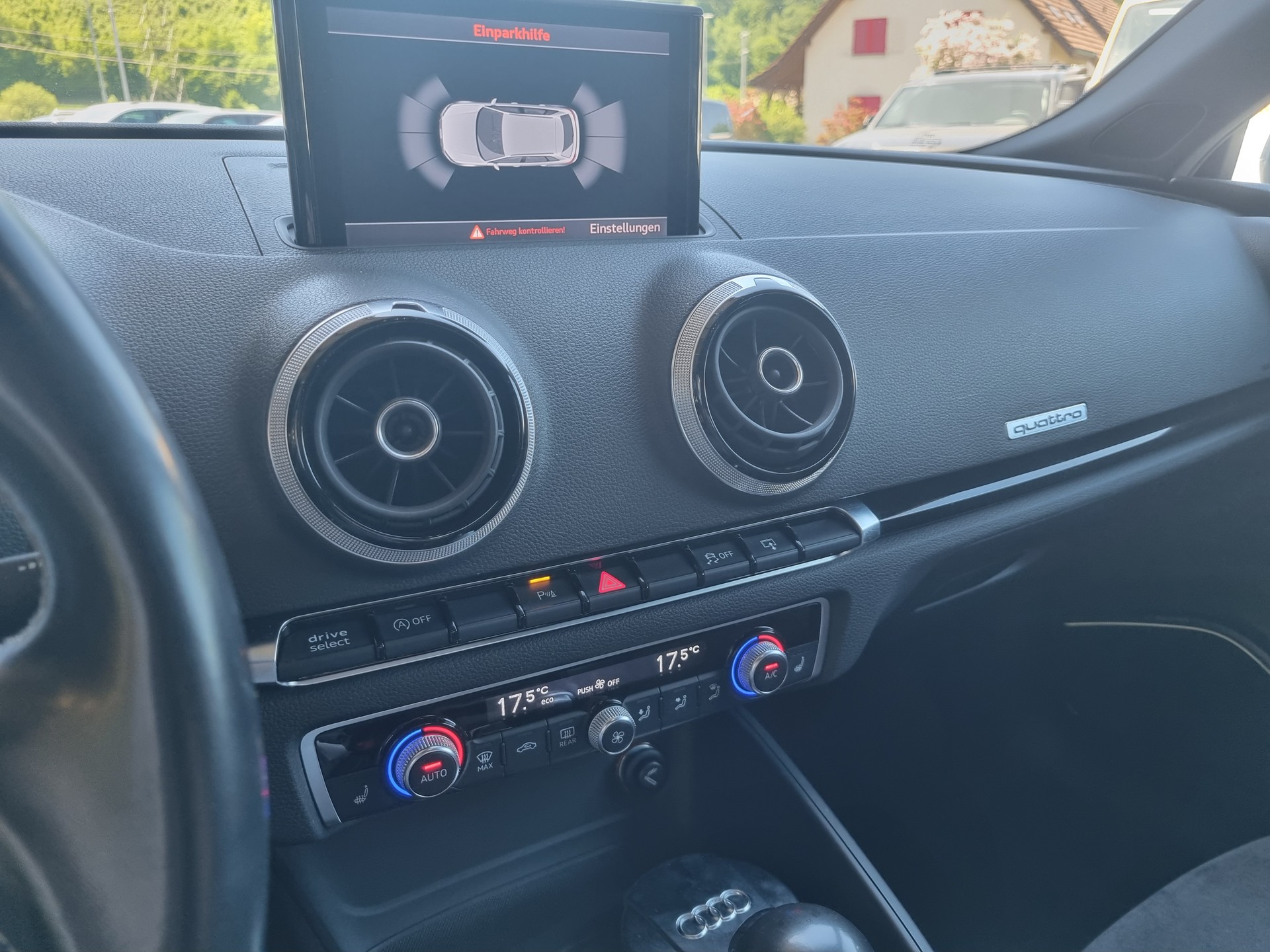 AUDI S3 Sportback 2.0 TFSI quattro S-tronic-image-12