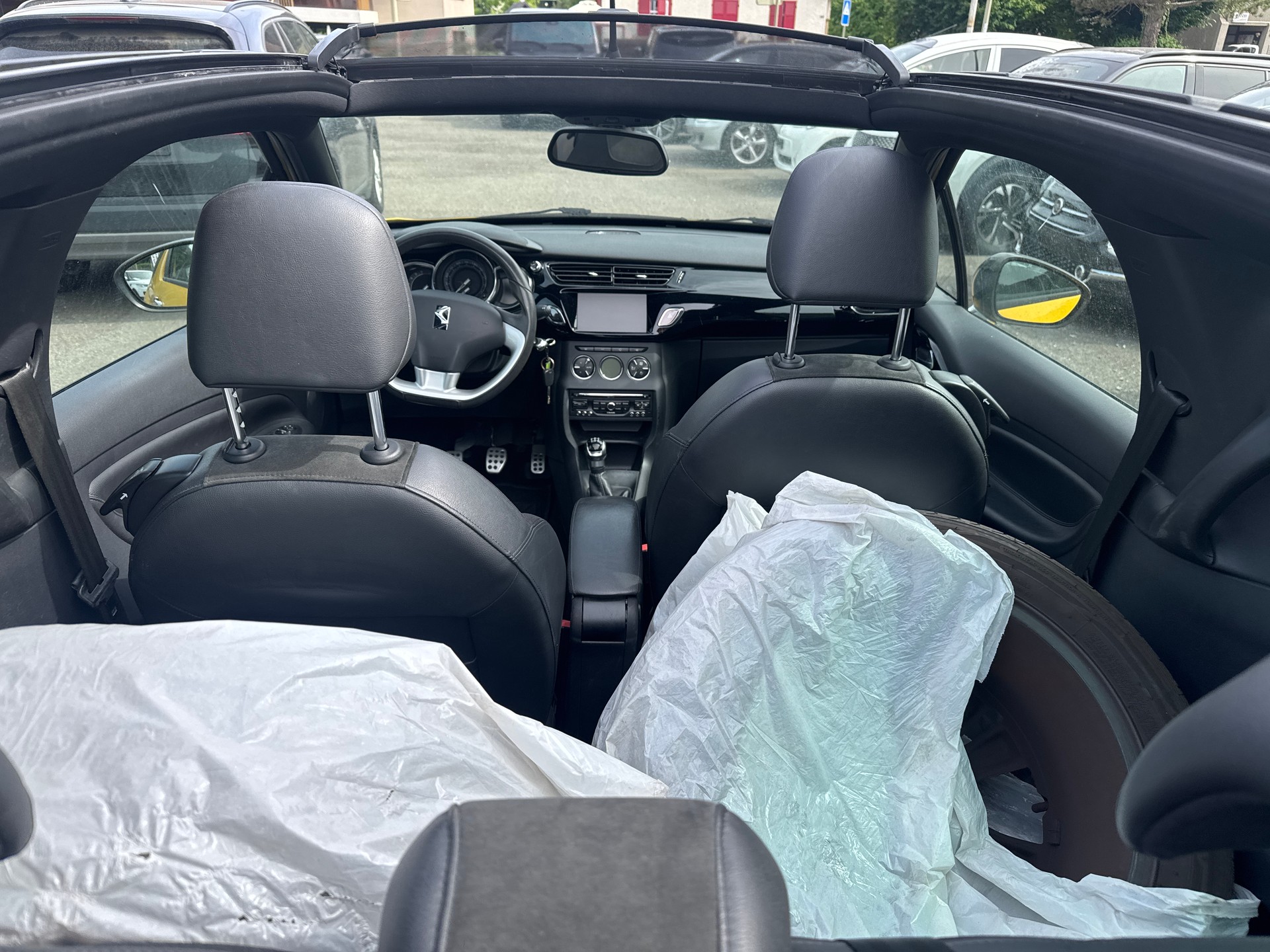 DS AUTOMOBILES DS3 Cabrio 1.2 VTi Chic-image-5