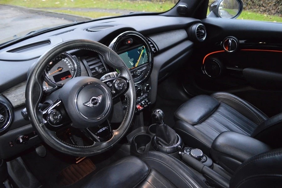 MINI Cooper S 5-door-image-5