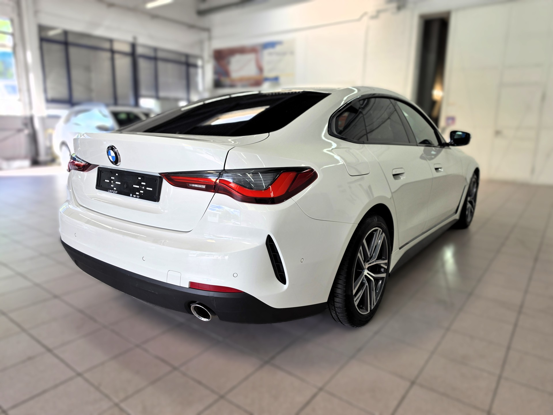 BMW 420d xDrive 48V Gran Coupé Steptronic-image-4