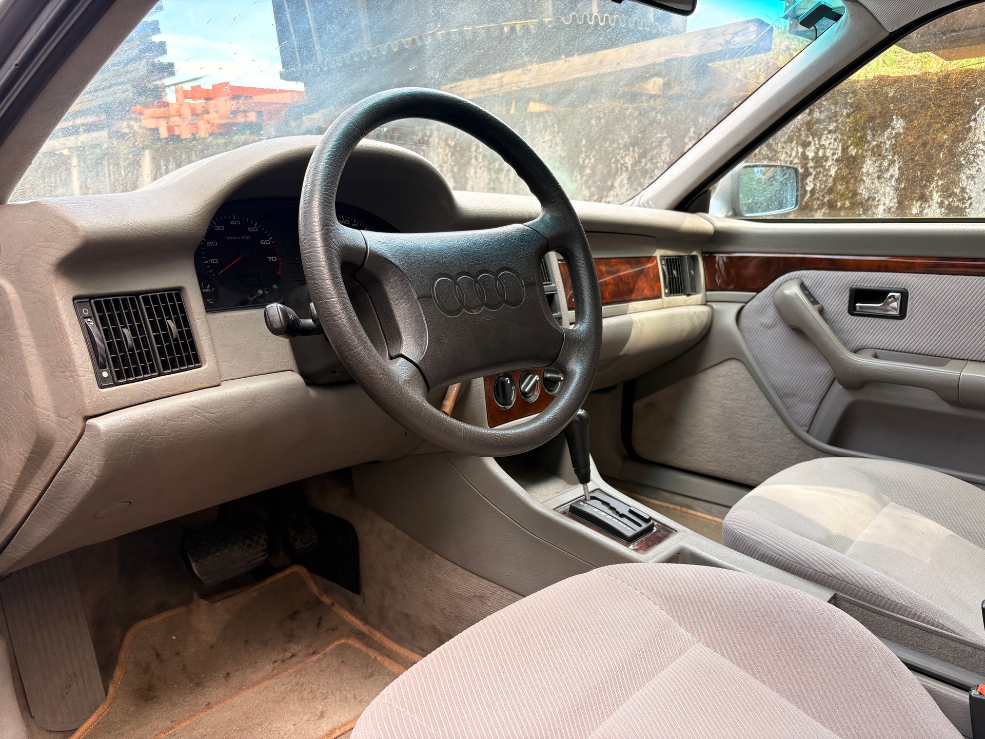 AUDI 2.8 E ABS AiB-image-4