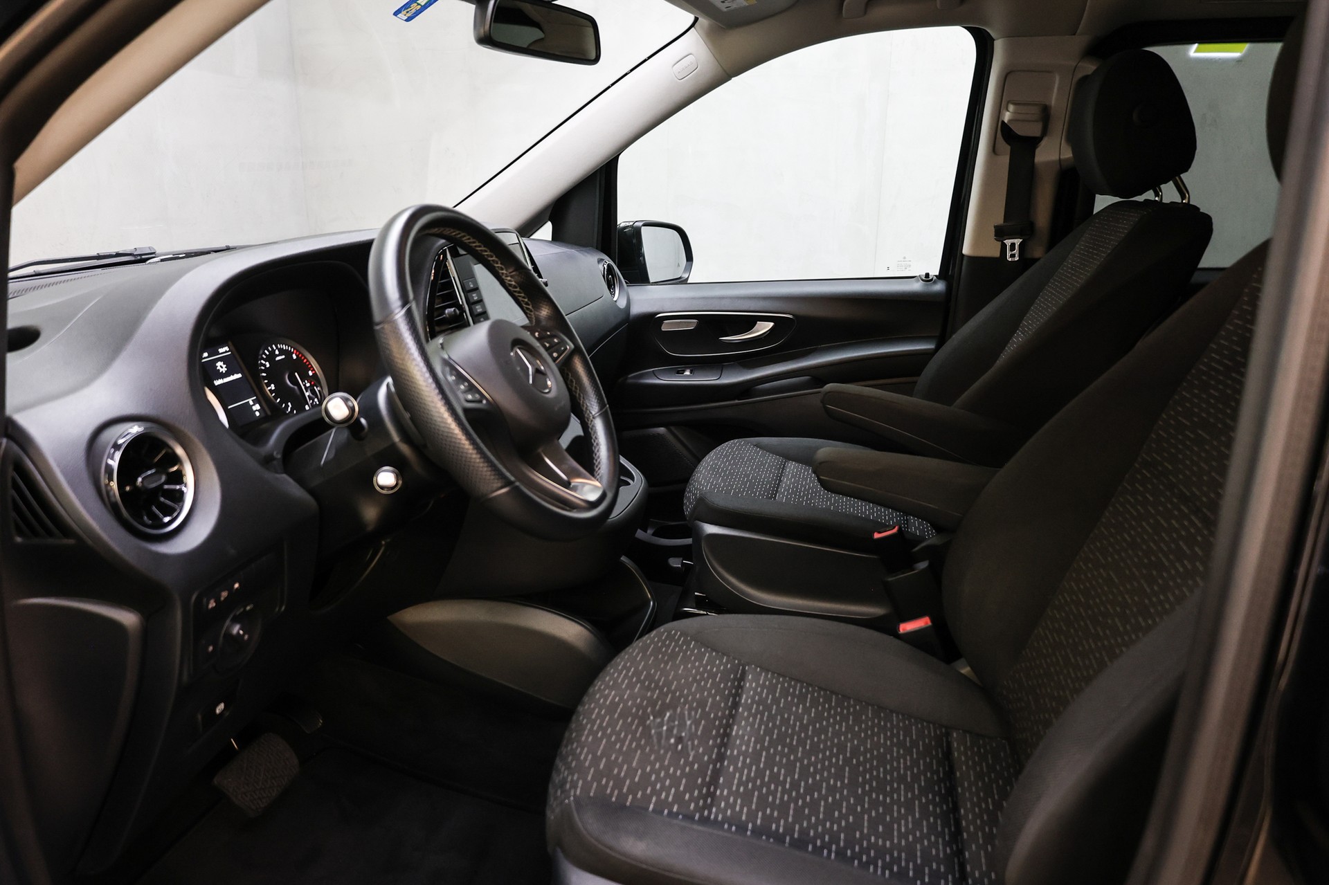 MERCEDES-BENZ Vito 116 Kombi L 2.0 CDI Select-image-17