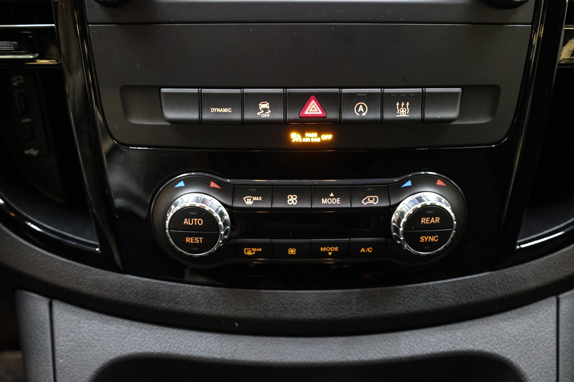MERCEDES-BENZ Vito 116 Kombi L 2.0 CDI Select-image-24
