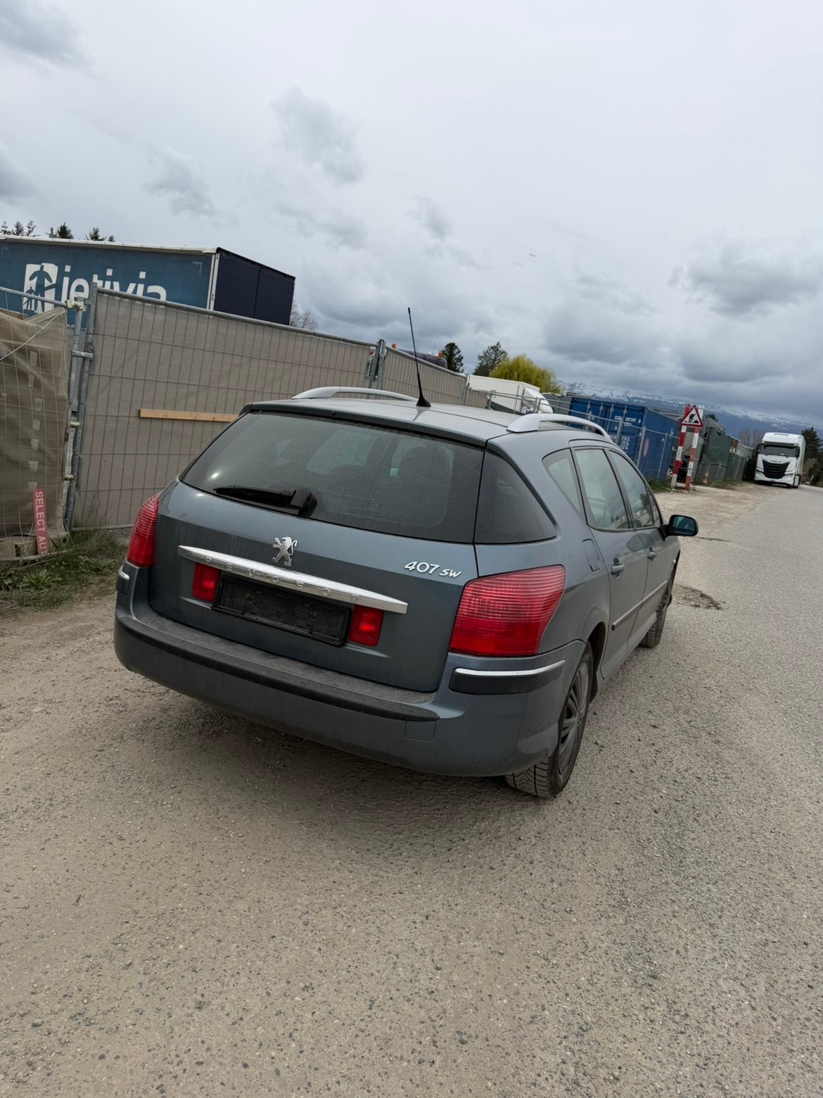 PEUGEOT 407 2.0 HDI Confort Automatic-image-3