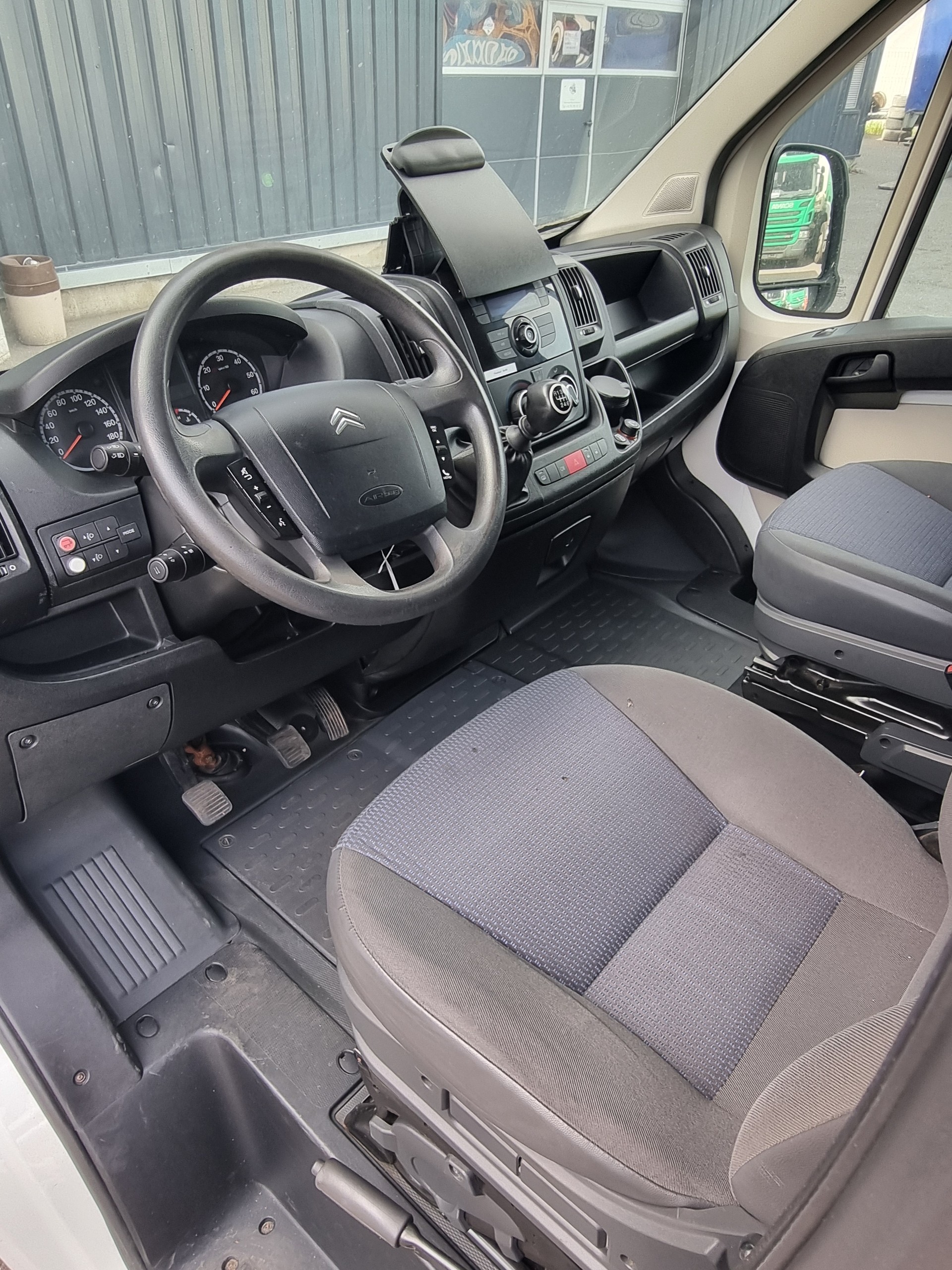 CITROEN Jumper 2.2 HDi 35 L2-image-10