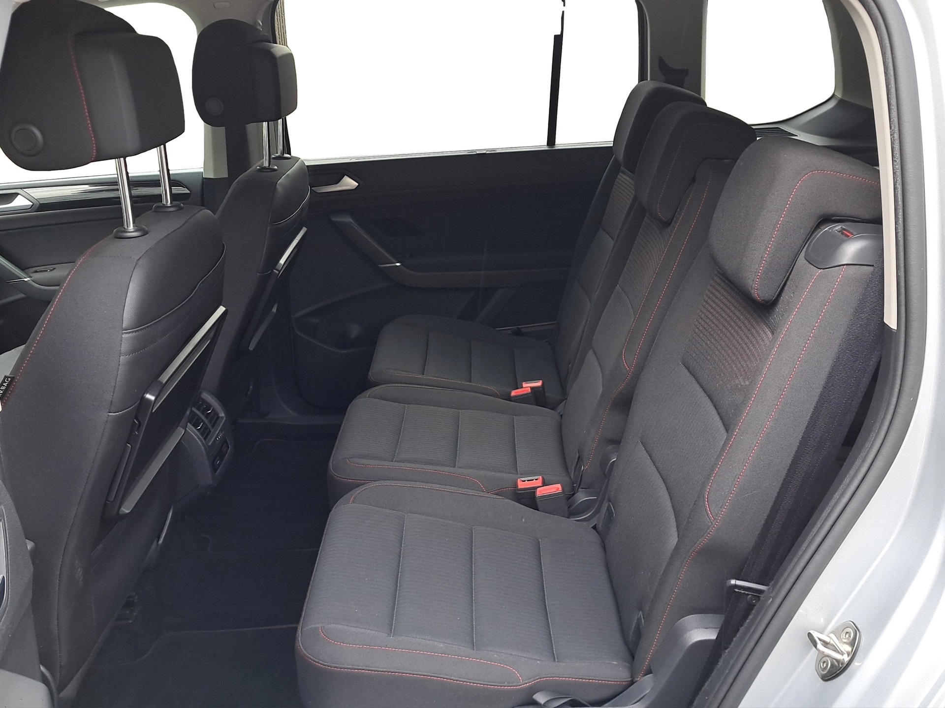 VW Touran 1.4 TSI BlueMotion Technology Sound DSG *7-Plätzer*-image-8