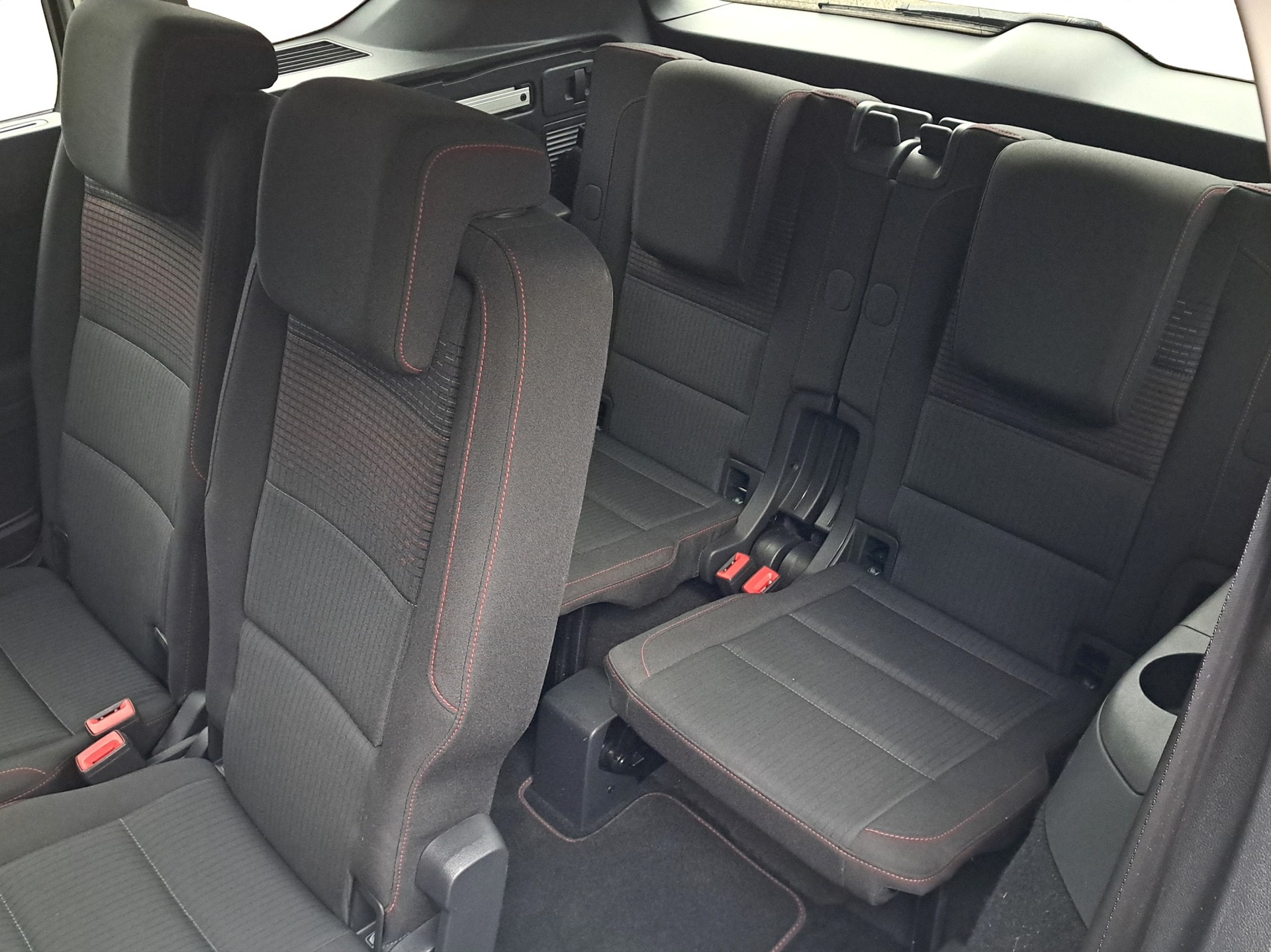 VW Touran 1.4 TSI BlueMotion Technology Sound DSG *7-Plätzer*-image-9