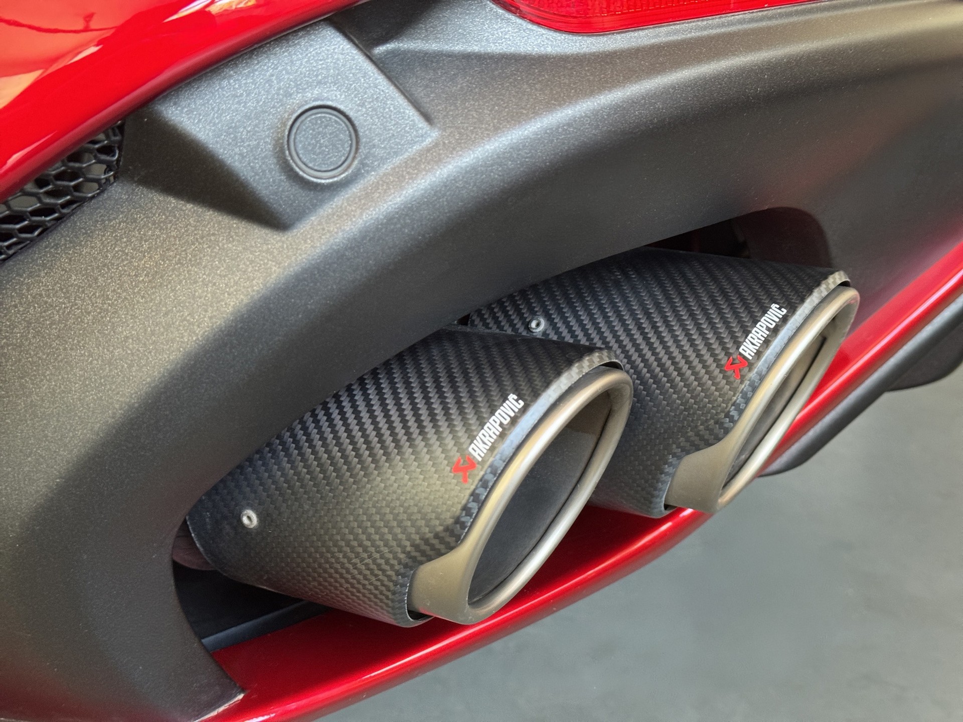ALFA ROMEO Stelvio 2.9 V6 Quadrifoglio Q4 AT8 "Rosso Etna-Akrapovic"-image-5