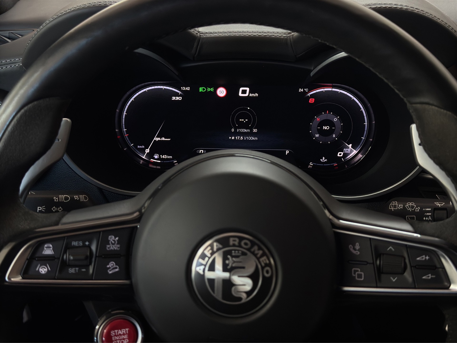 ALFA ROMEO Stelvio 2.9 V6 Quadrifoglio Q4 AT8 "Rosso Etna-Akrapovic"-image-14