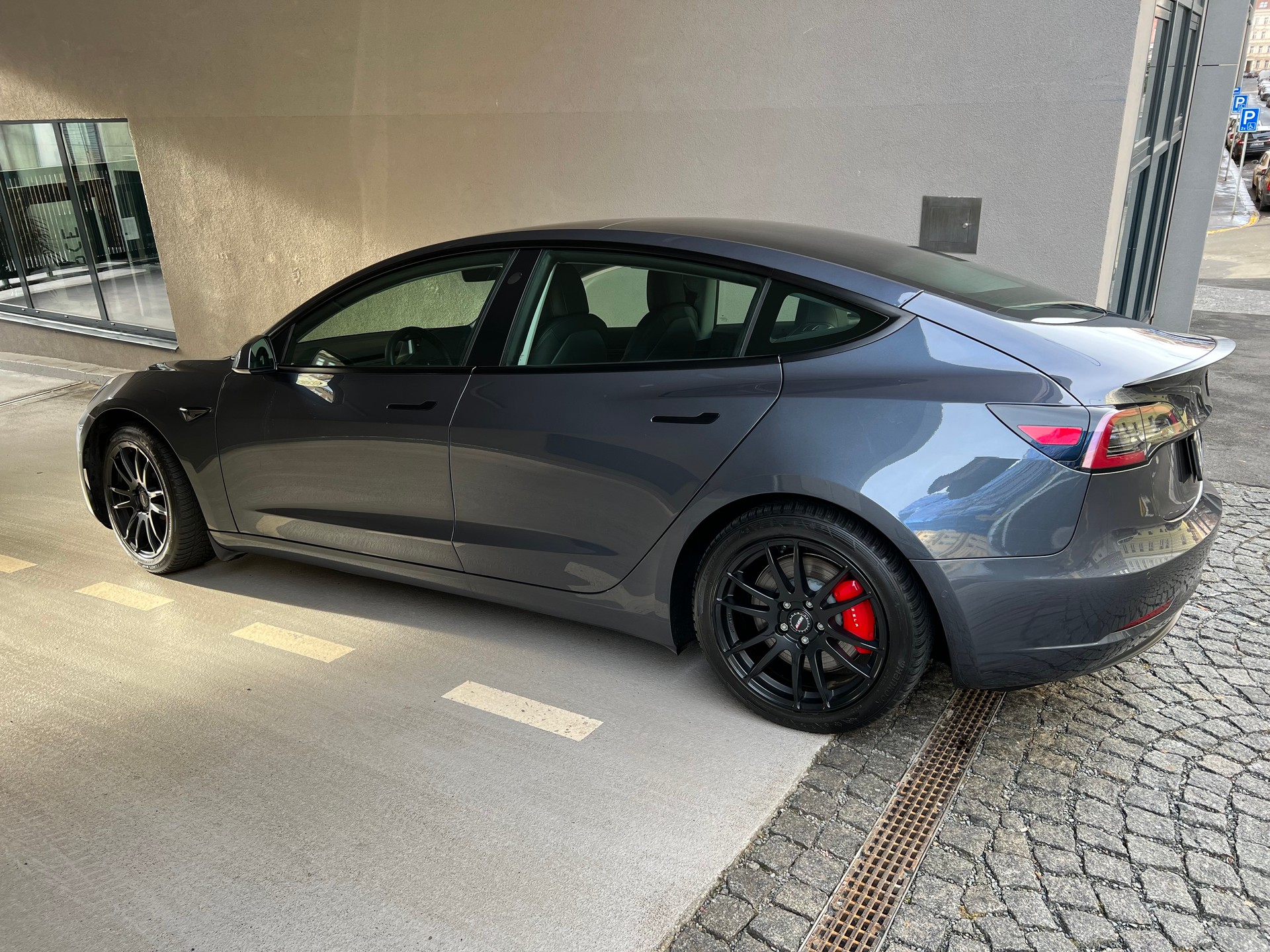 TESLA Performance D-image-4
