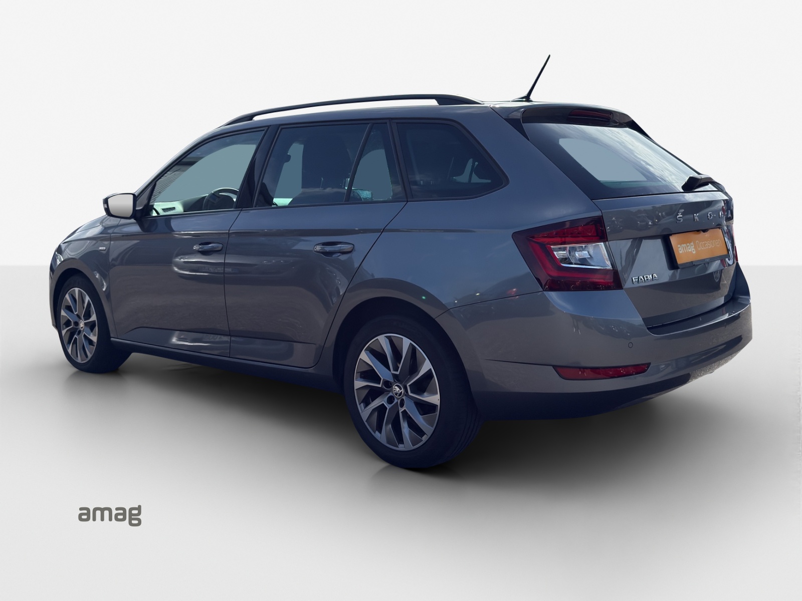 SKODA Fabia Combi 1.0 TSI Clever DSG-image-2