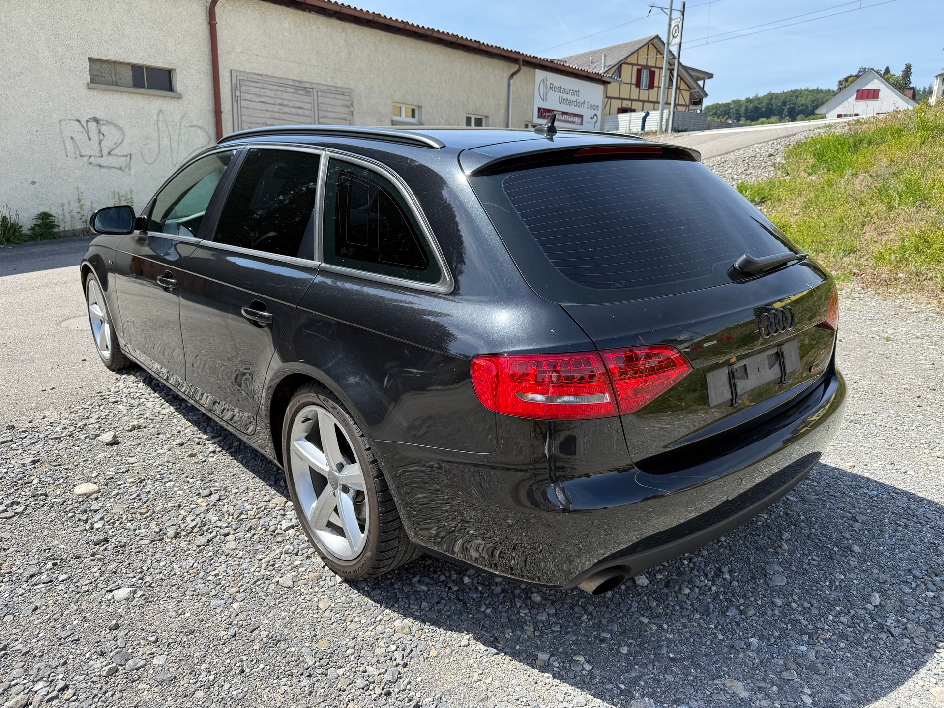 AUDI A4 Avant 2.0 TFSI Style-image-6