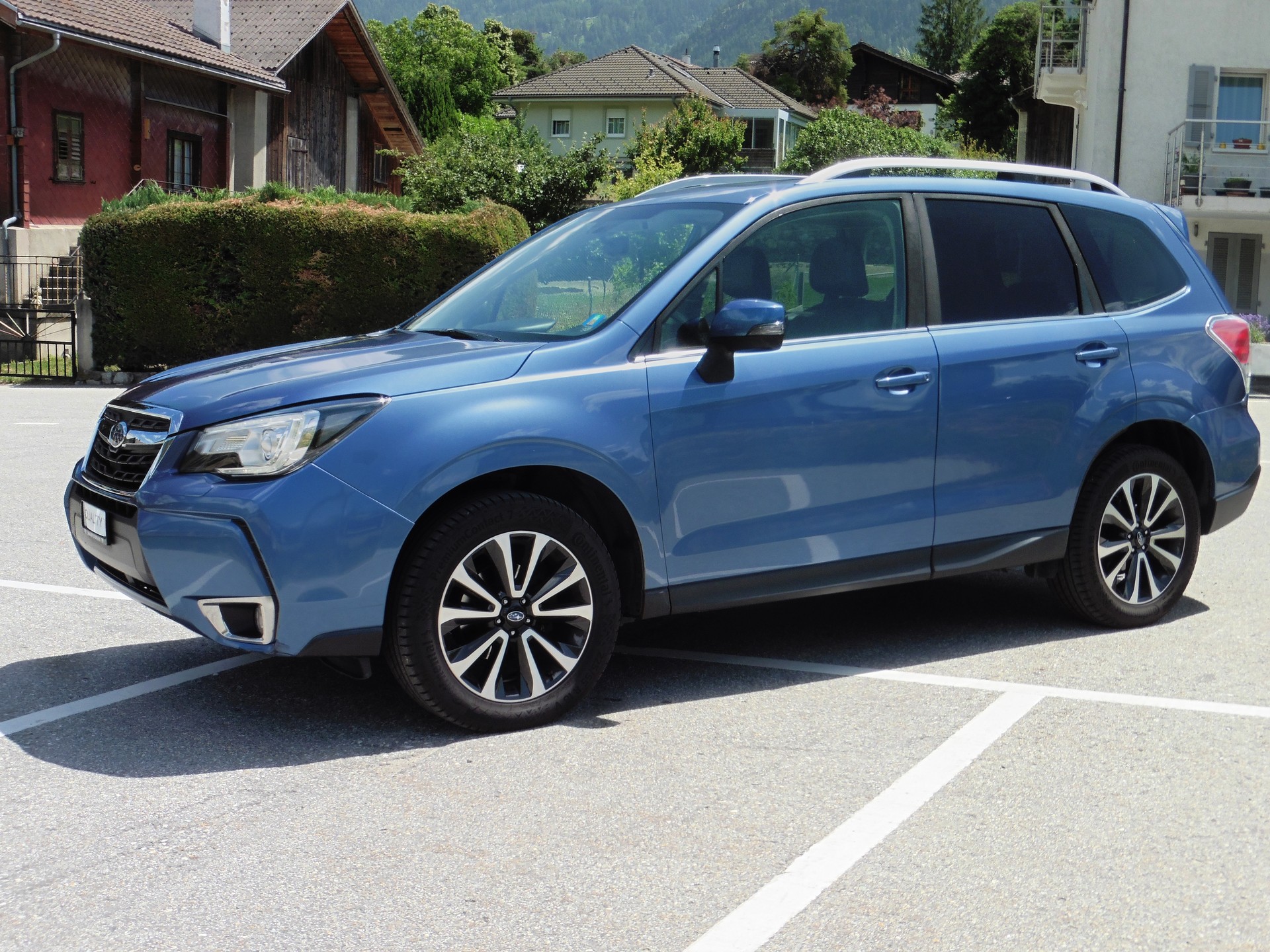 SUBARU Forester 2.0i Executive Lineartronic-image-4