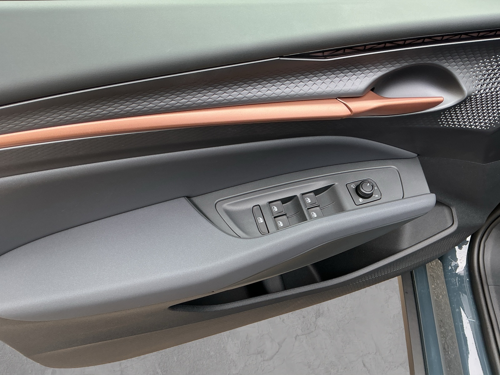 CUPRA Raval 52 kWh Dynamic+ Launch Edition-image-7