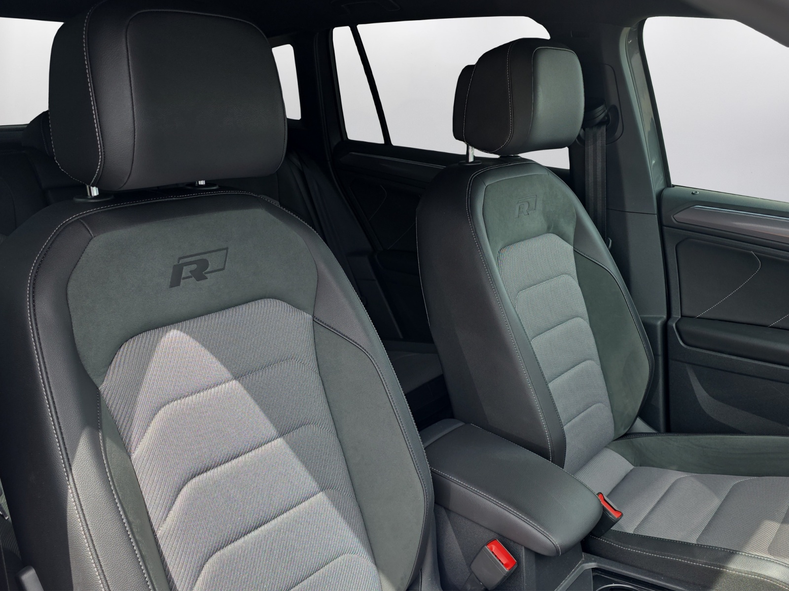 VW Tiguan 2.0TSI Highline 4Motion DSG-image-13