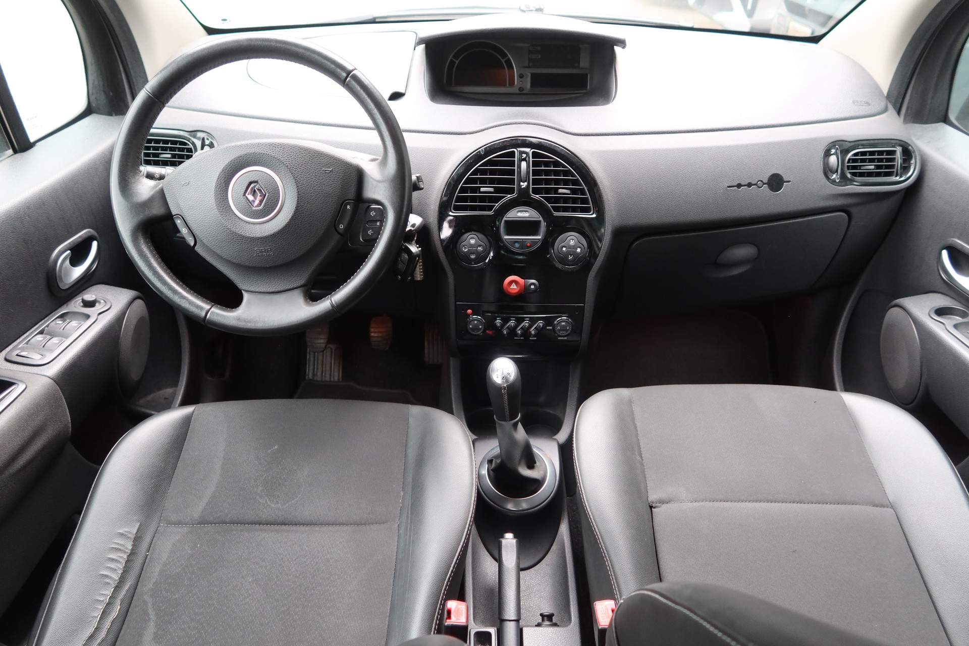 RENAULT Modus 1.5 dCi Expression-image-9
